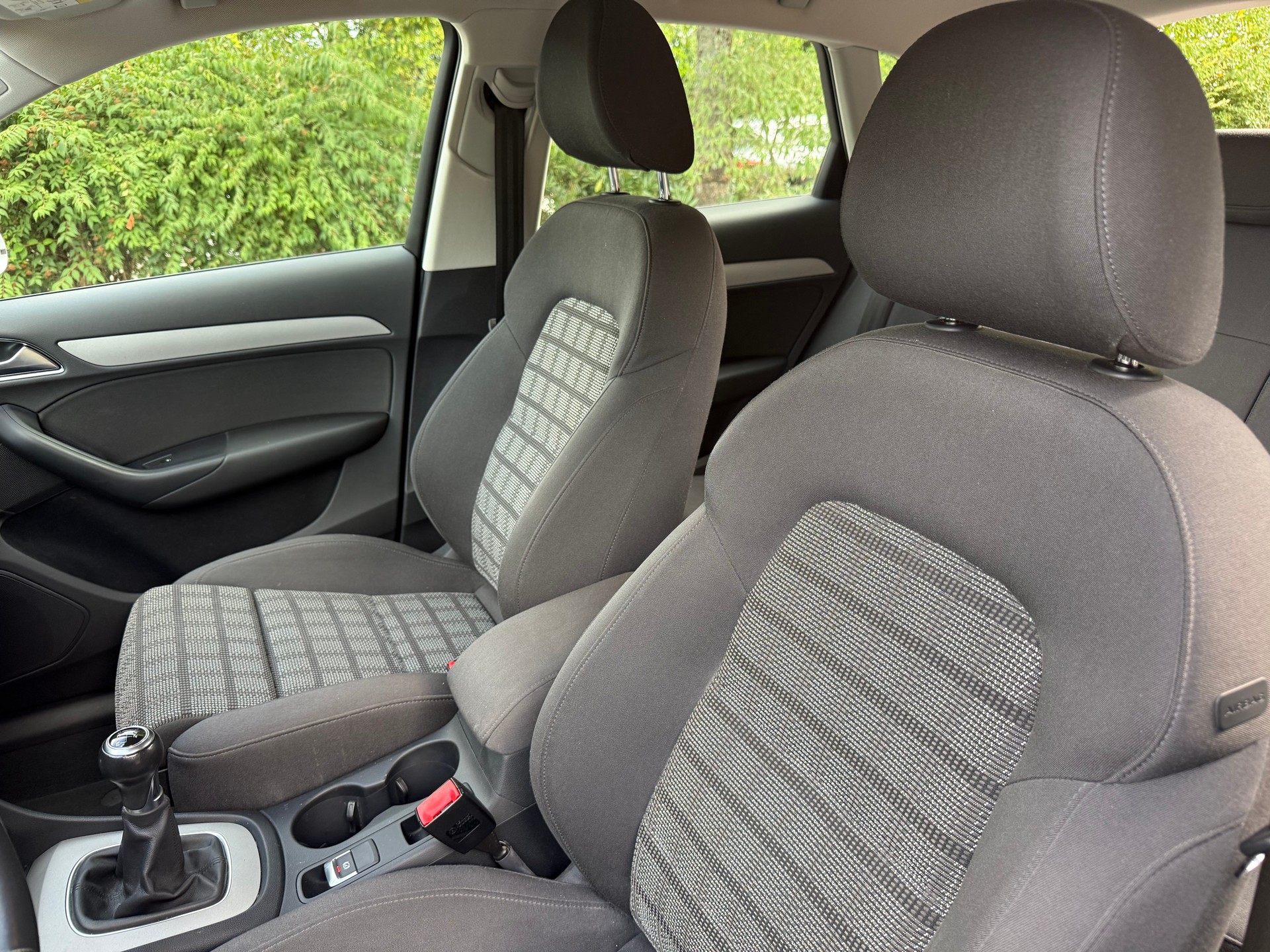 AUDI Q3 2.0 TDI-image-14