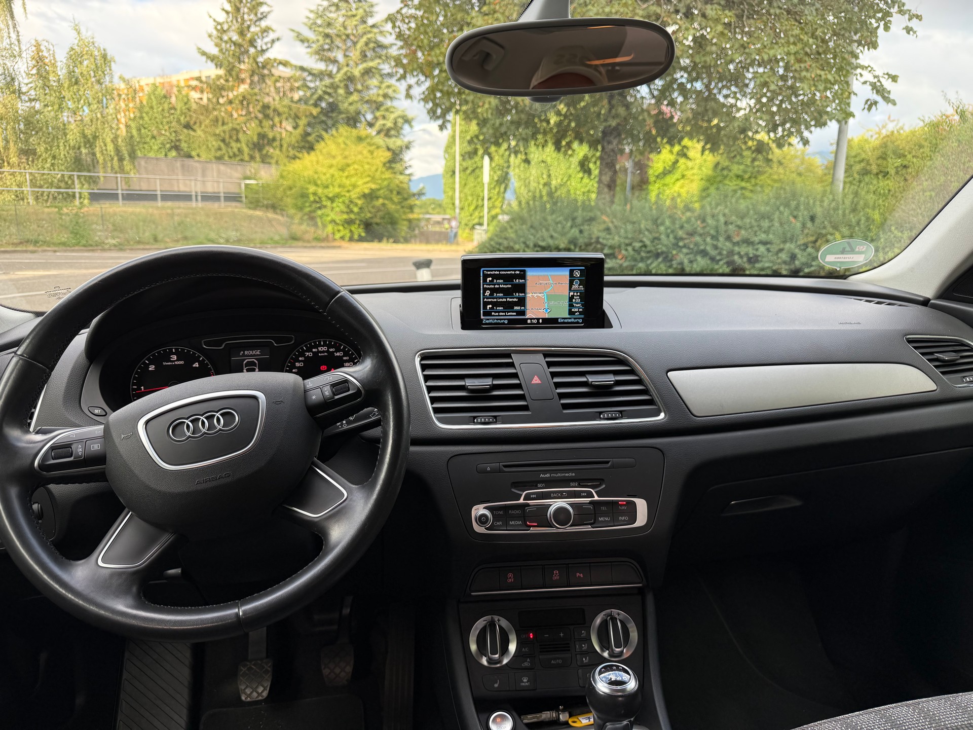 AUDI Q3 2.0 TDI-image-10