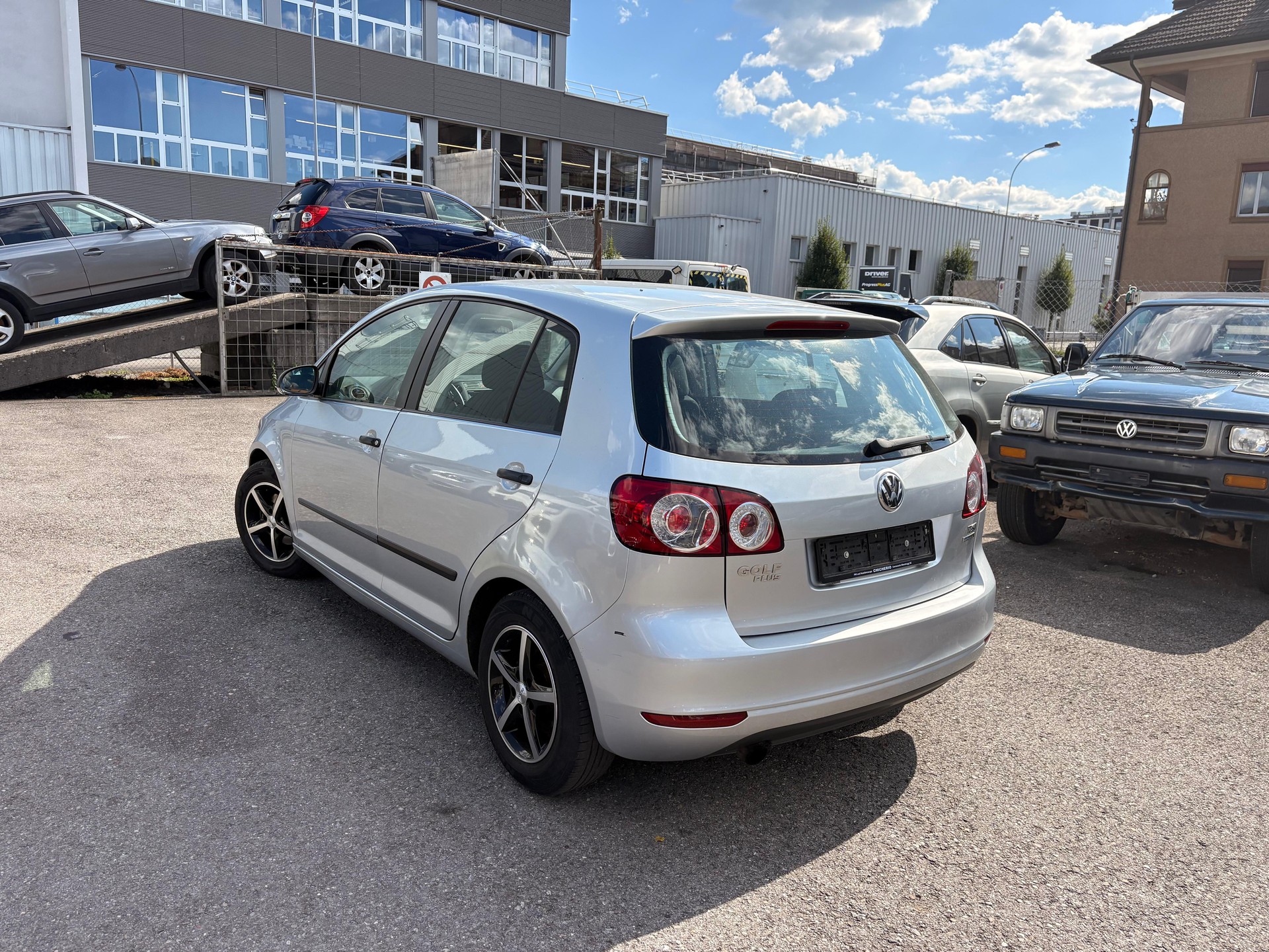 VW Golf Plus 1.2 TSI BlueMotion Technology Team-image-3