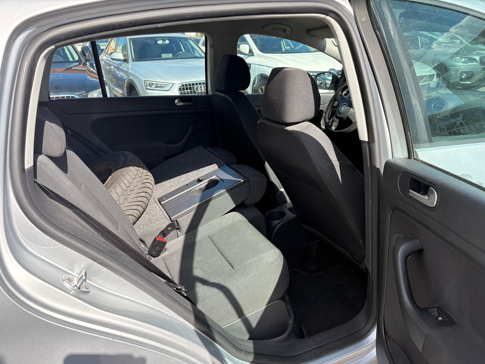 VW Golf Plus 1.2 TSI BlueMotion Technology Team-image-9