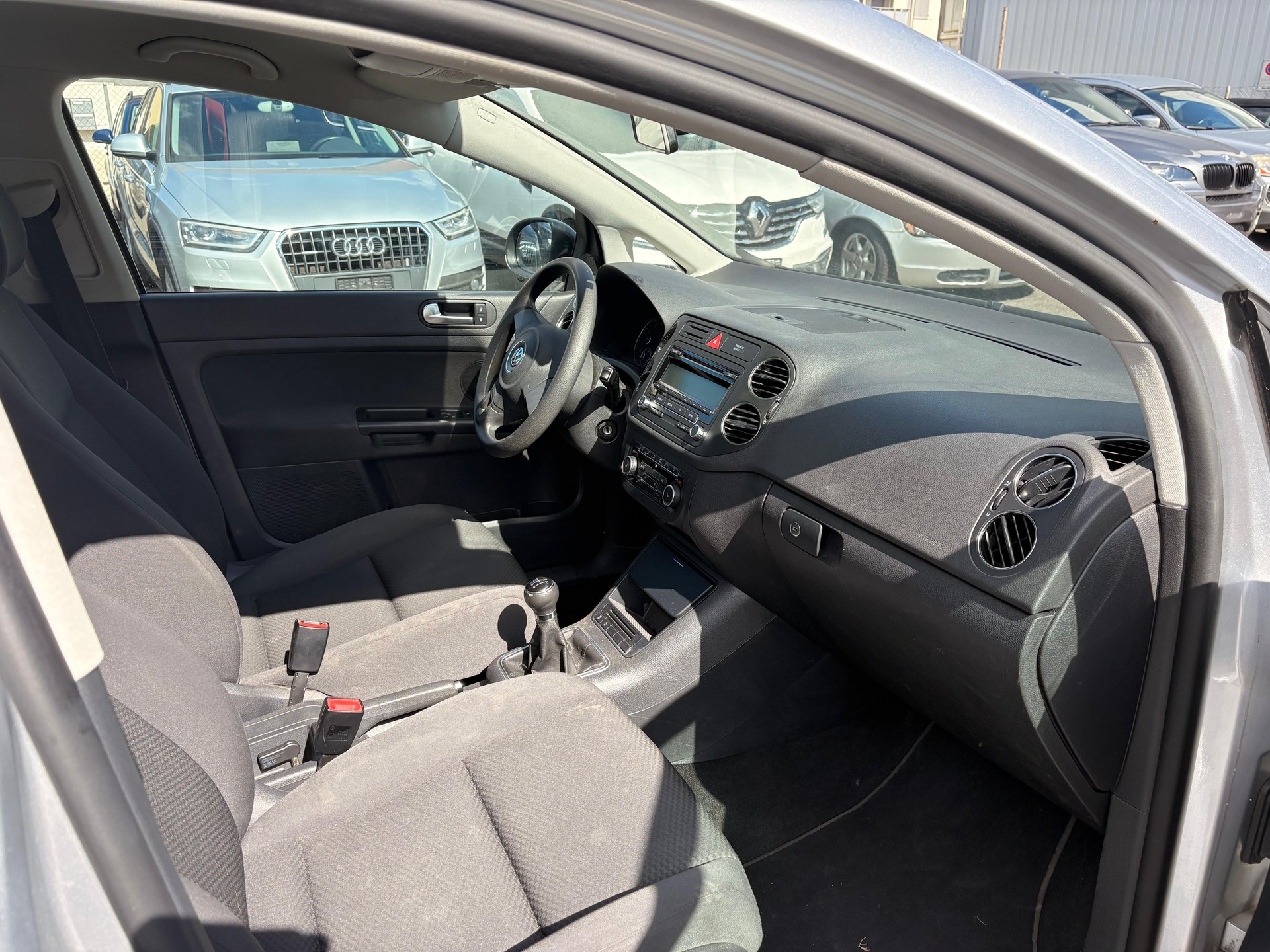 VW Golf Plus 1.2 TSI BlueMotion Technology Team-image-5