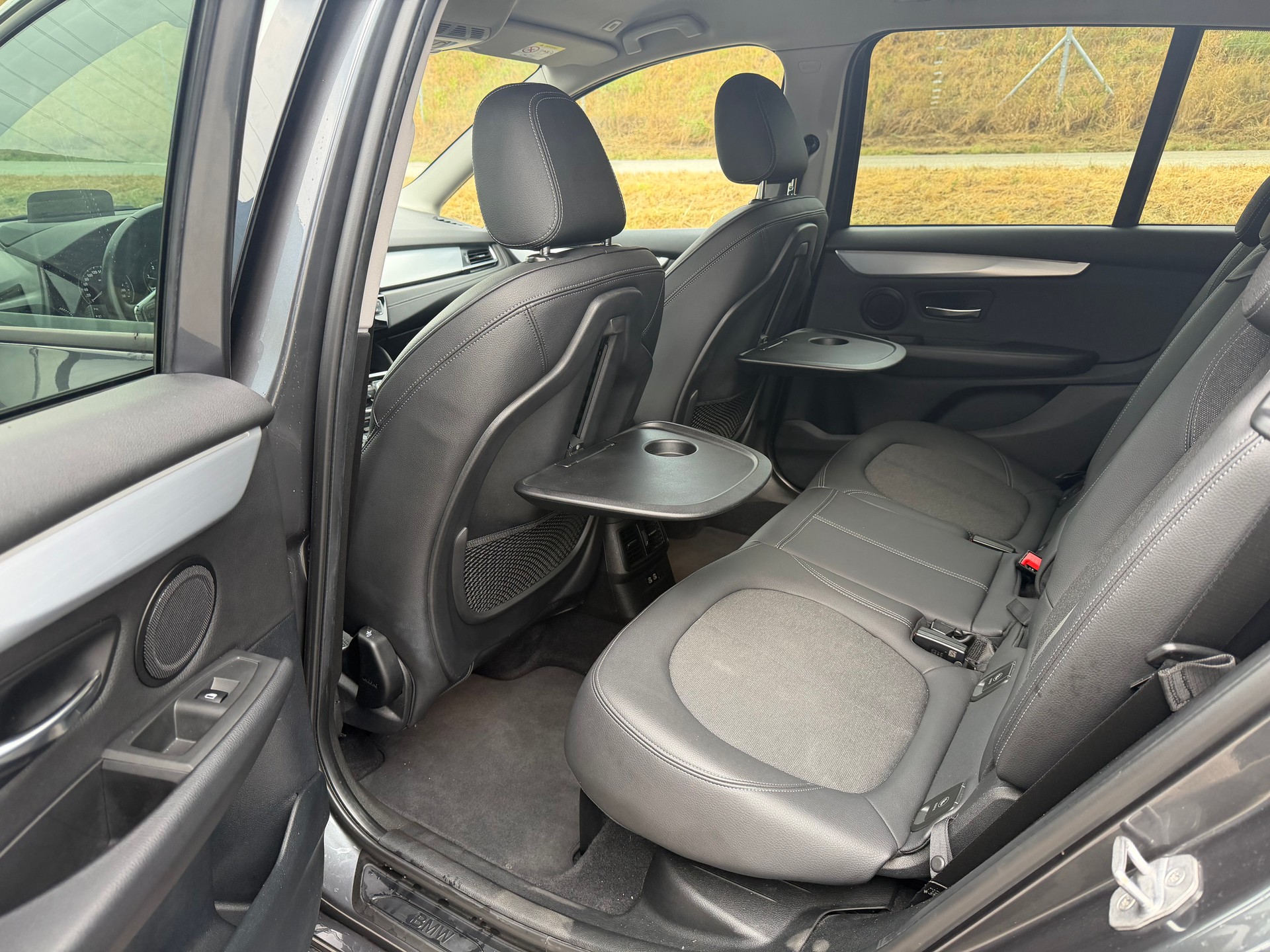 BMW 218d xDrive Gran Tourer Steptronic Sport Line-image-7