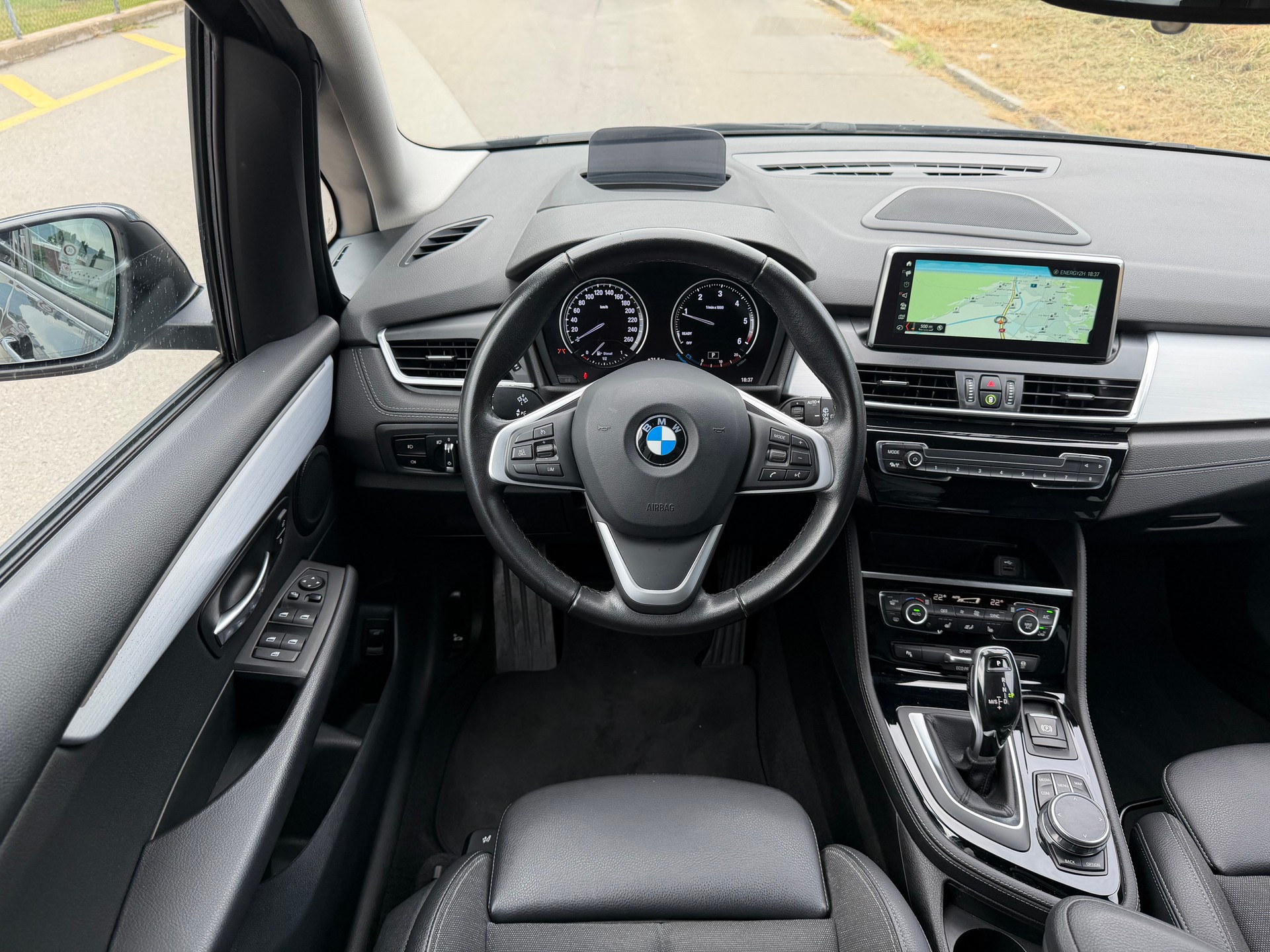 BMW 218d xDrive Gran Tourer Steptronic Sport Line-image-10