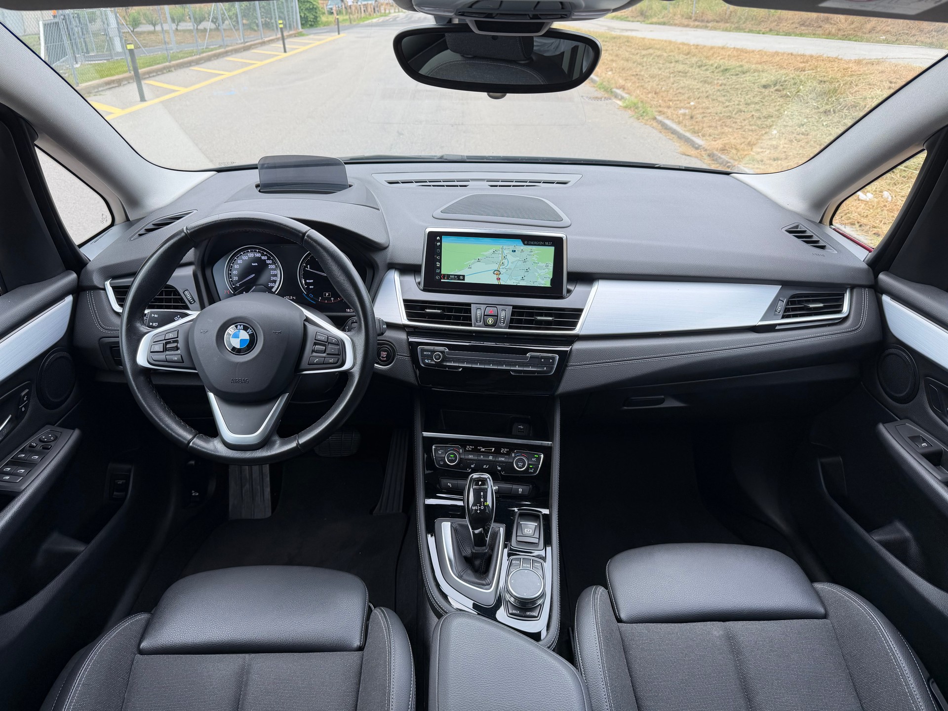 BMW 218d xDrive Gran Tourer Steptronic Sport Line-image-9
