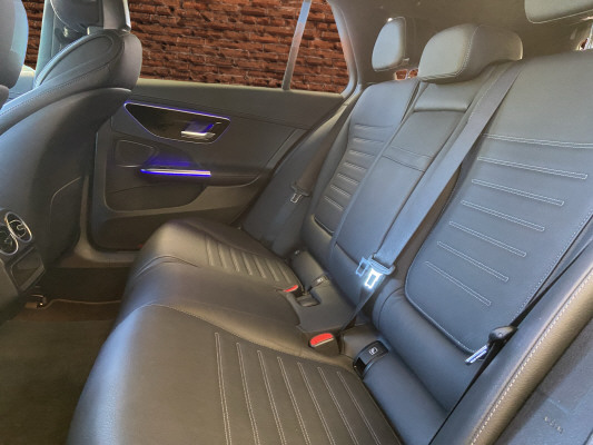 MERCEDES-BENZ C 220 d T 4M AMG Line-image-12