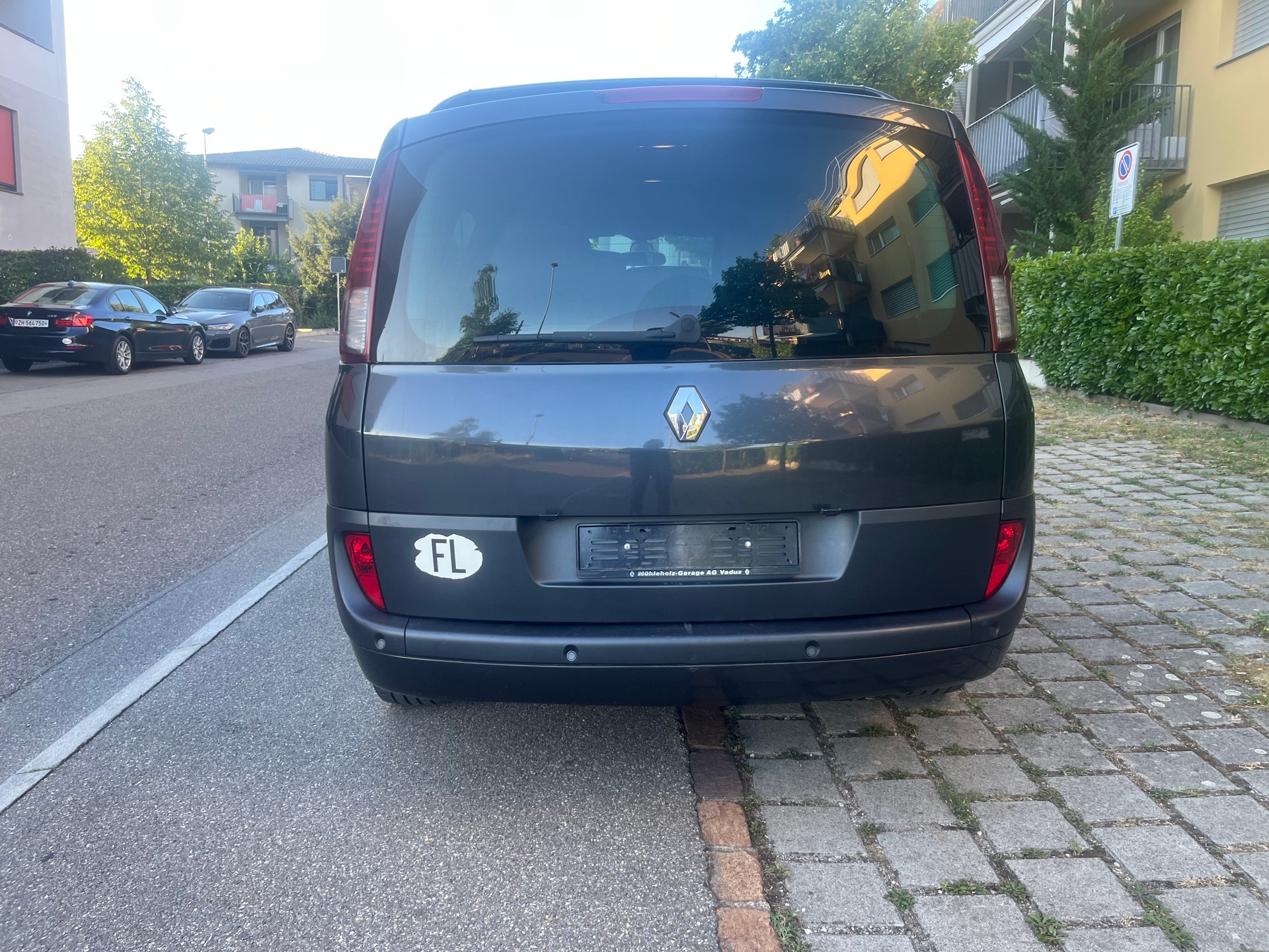 RENAULT Espace 2.0 dCi Dynamique Automatic-image-4