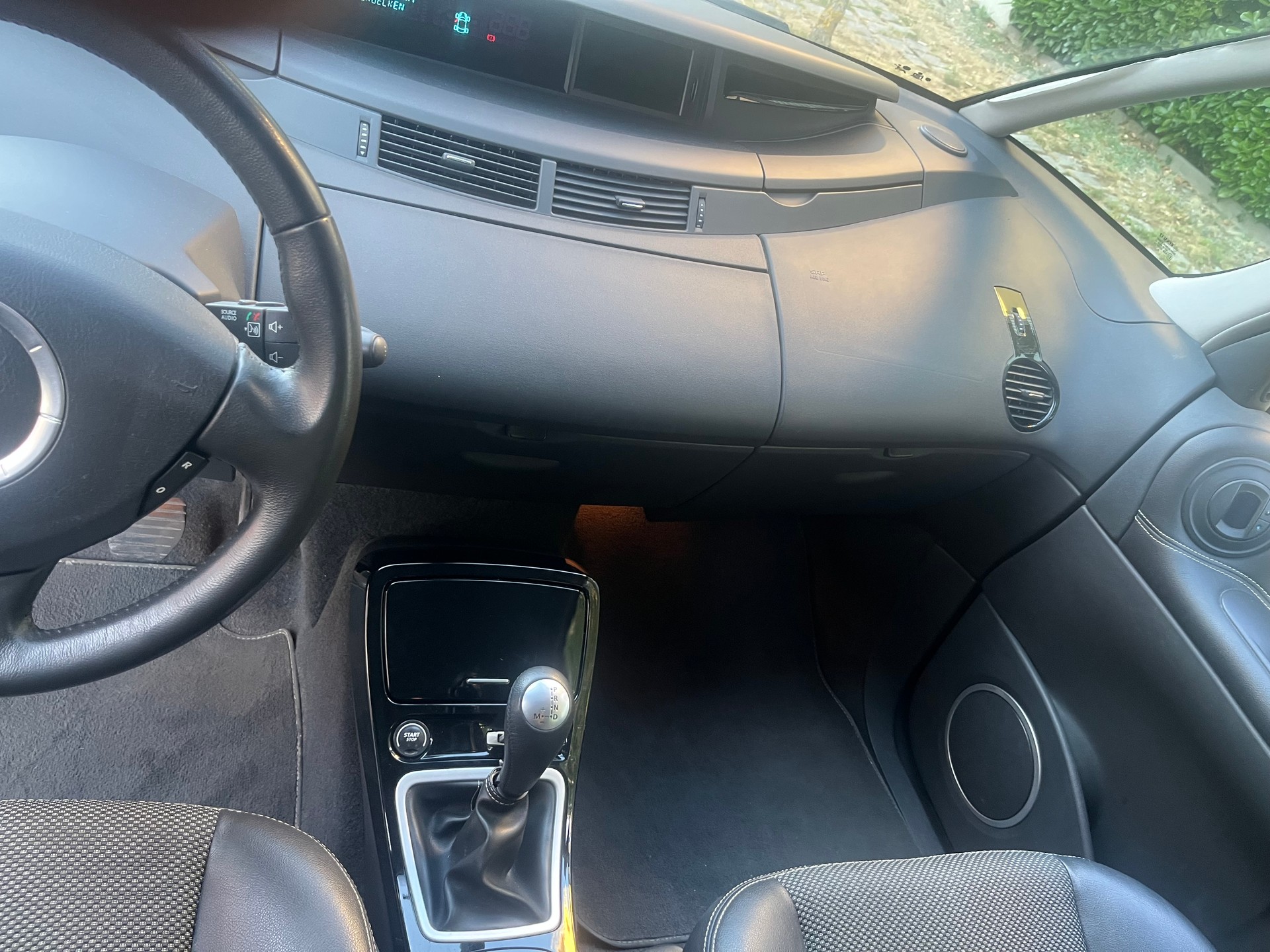 RENAULT Espace 2.0 dCi Dynamique Automatic-image-10