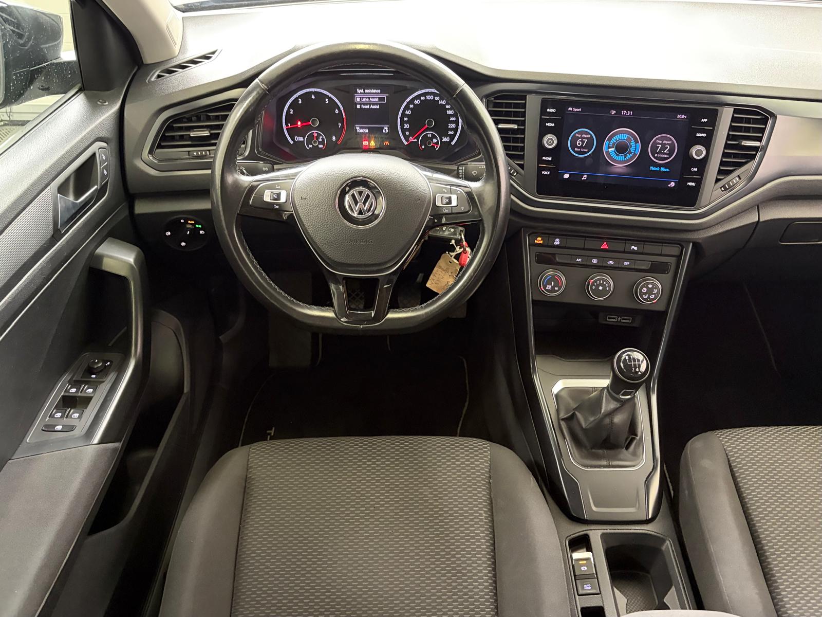 VW T-Roc 1.0 TSI Advance - Attelage - Service du jour-image-9