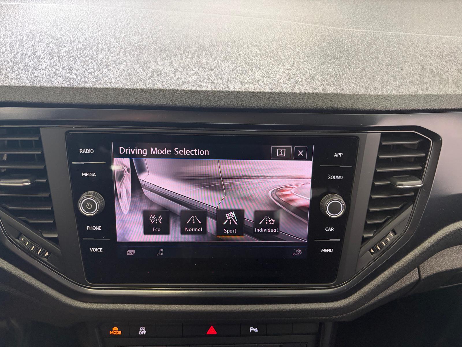 VW T-Roc 1.0 TSI Advance - Attelage - Service du jour-image-16