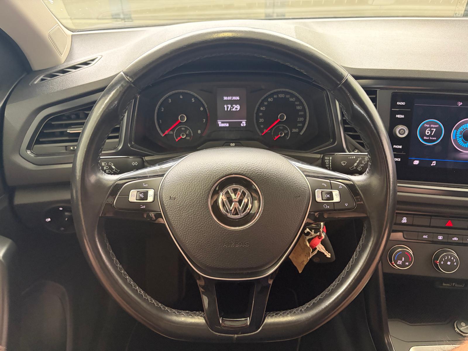VW T-Roc 1.0 TSI Advance - Attelage - Service du jour-image-11