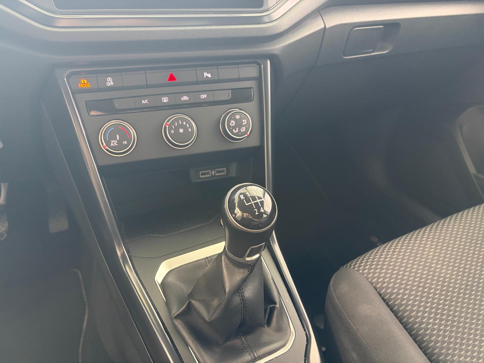 VW T-Roc 1.0 TSI Advance - Attelage - Service du jour-image-19