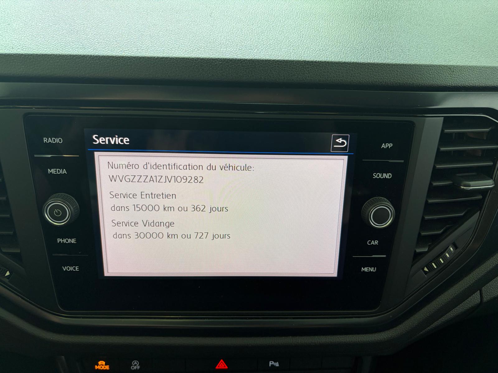 VW T-Roc 1.0 TSI Advance - Attelage - Service du jour-image-17