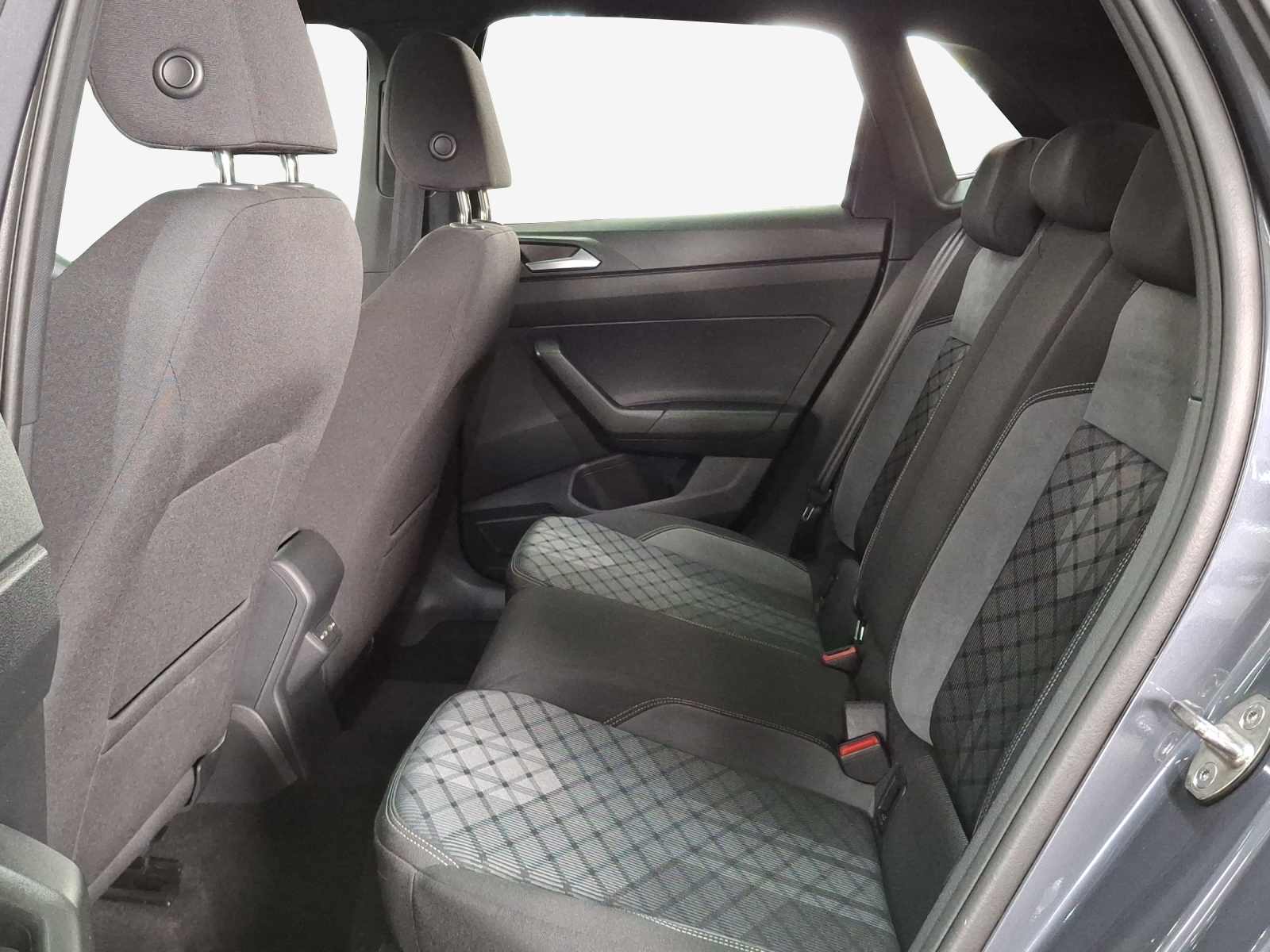 VW Polo 1.0 TSI R-Line DSG-image-11