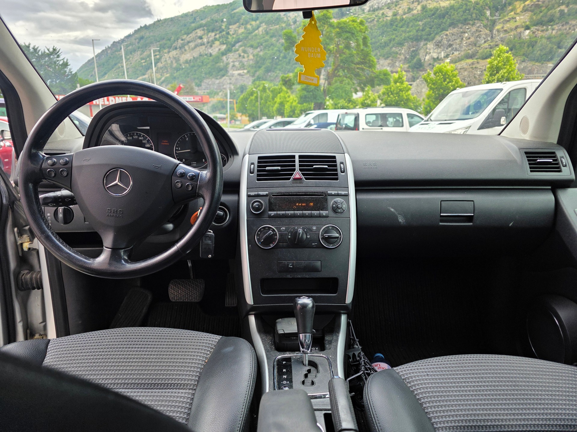 MERCEDES-BENZ A 200 CDI Avantgarde-image-12