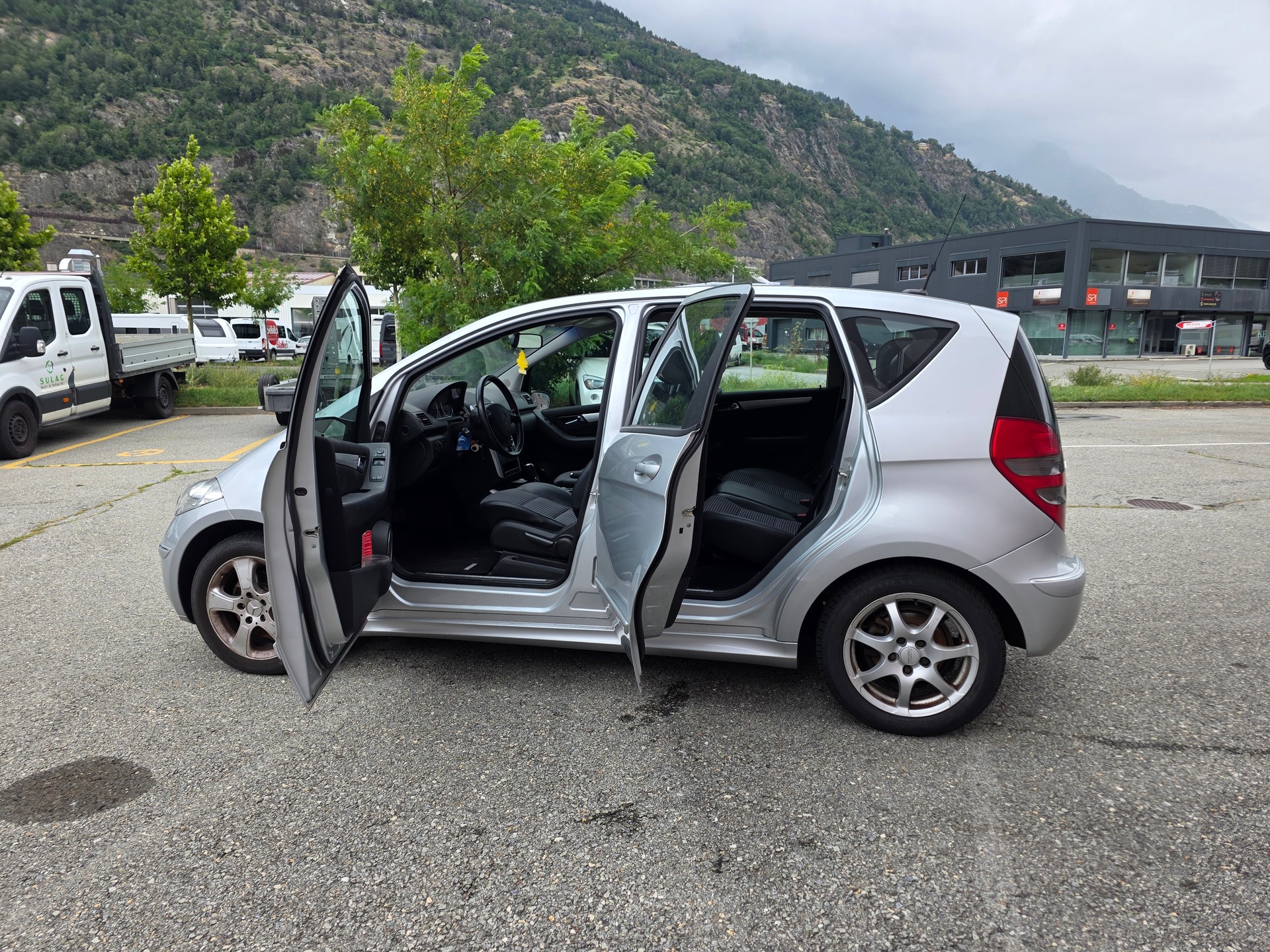 MERCEDES-BENZ A 200 CDI Avantgarde-image-10
