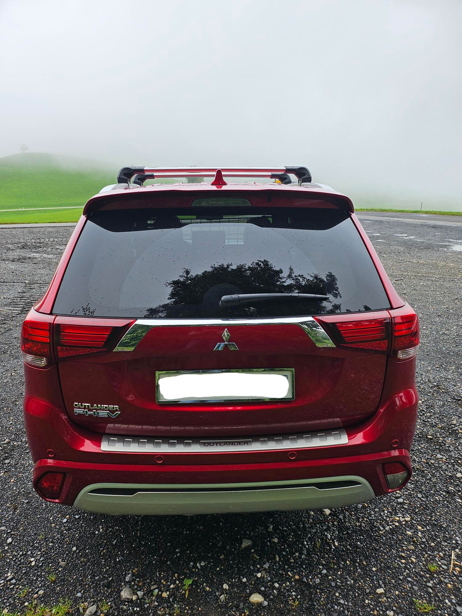 MITSUBISHI 2.4 PHEV Diamond-image-5
