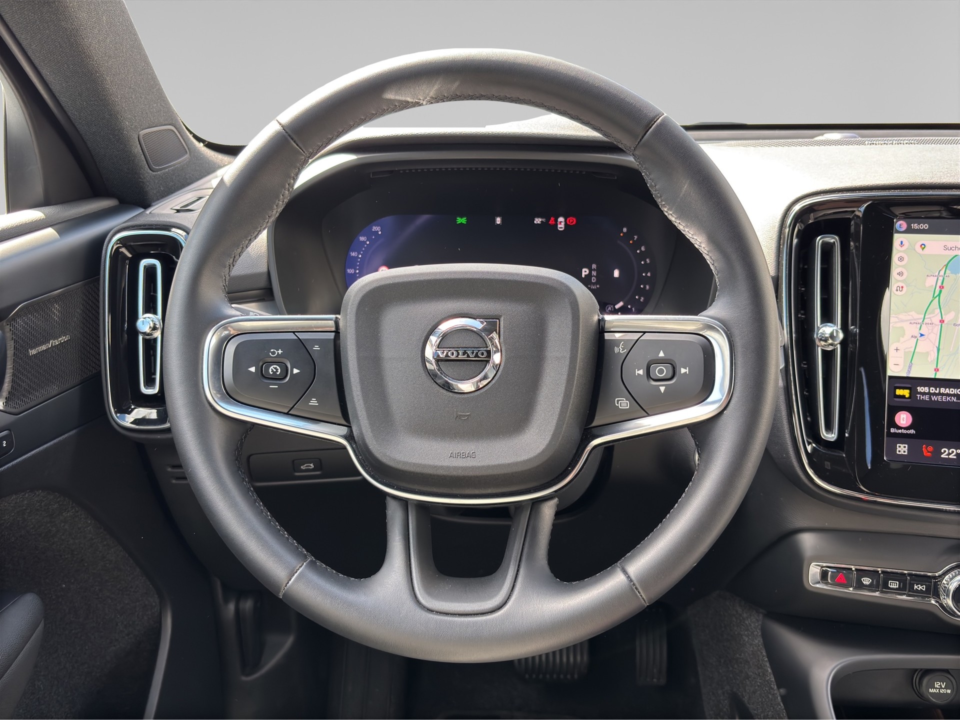 VOLVO XC40 2.0 B3 MH Plus Dark-image-11