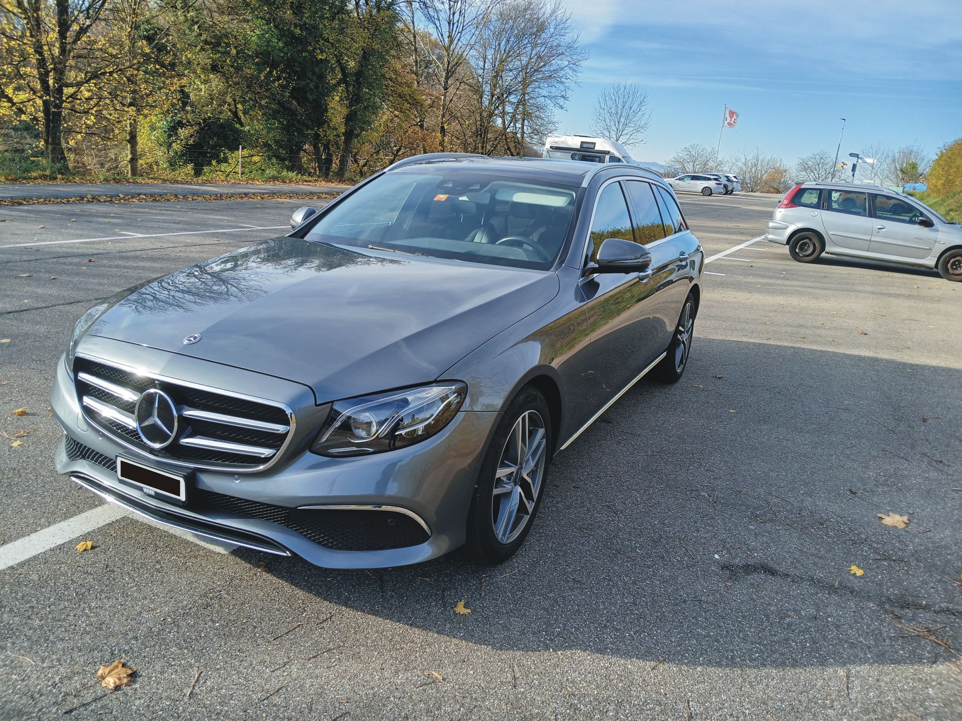 MERCEDES-BENZ E 200 Avantgarde 9G-Tronic-image-0