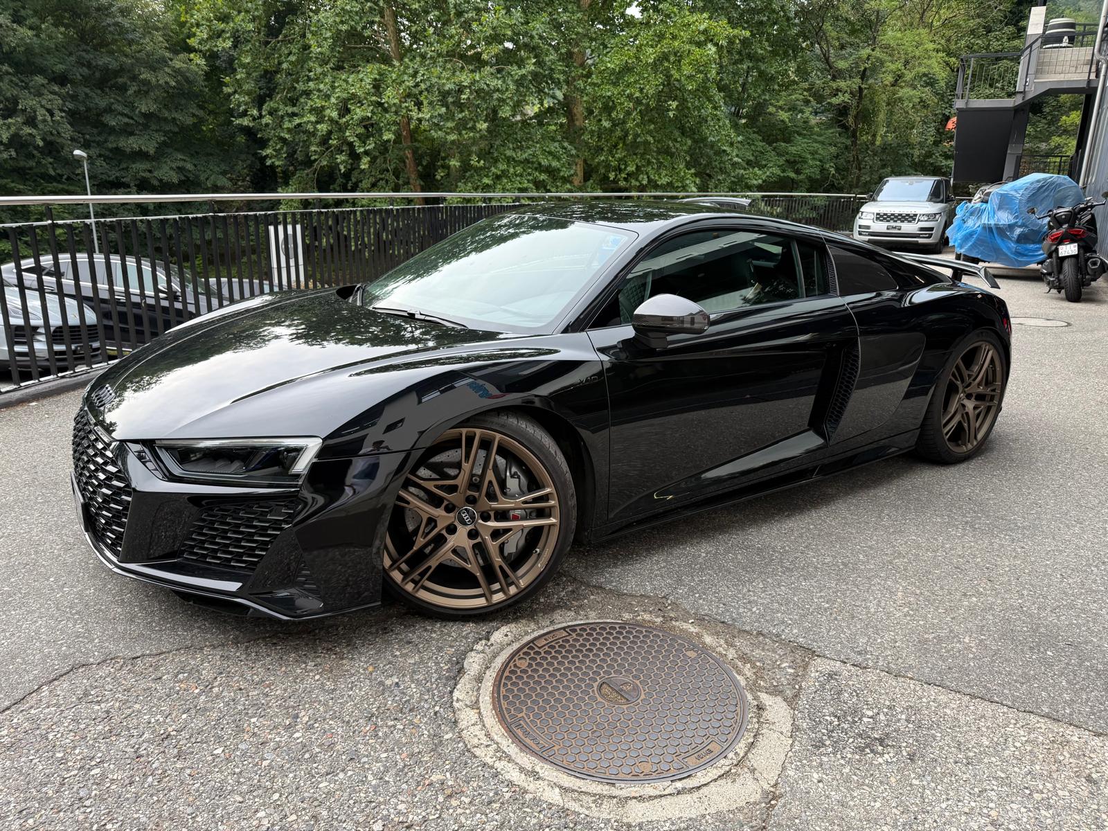 AUDI R8 Coupé performance S-Tronic-image-7