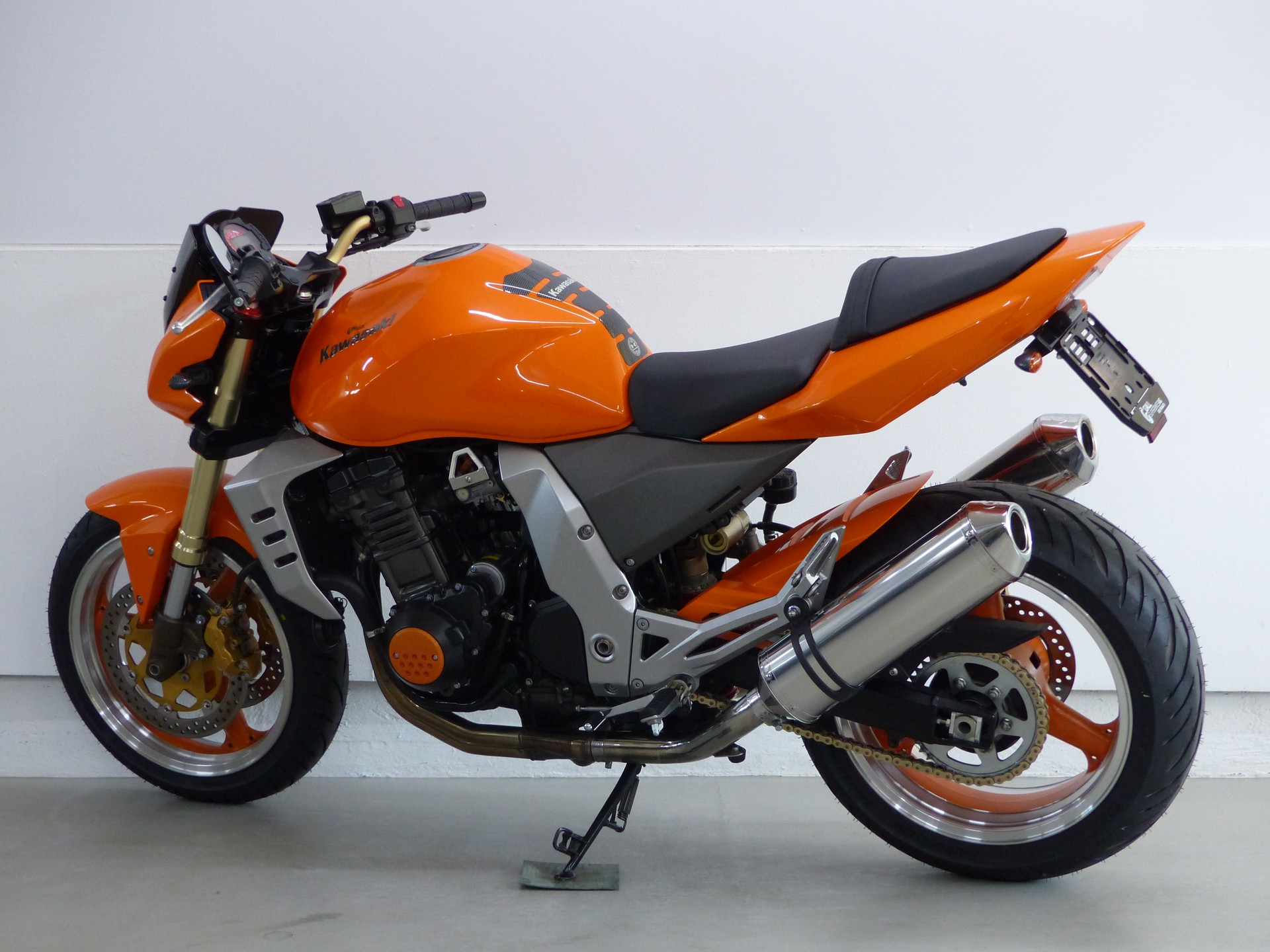KAWASAKI Z 1000 mit Zubehör-image-11