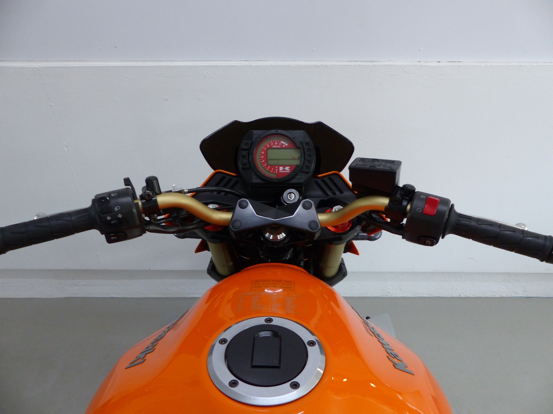 KAWASAKI Z 1000 mit Zubehör-image-12