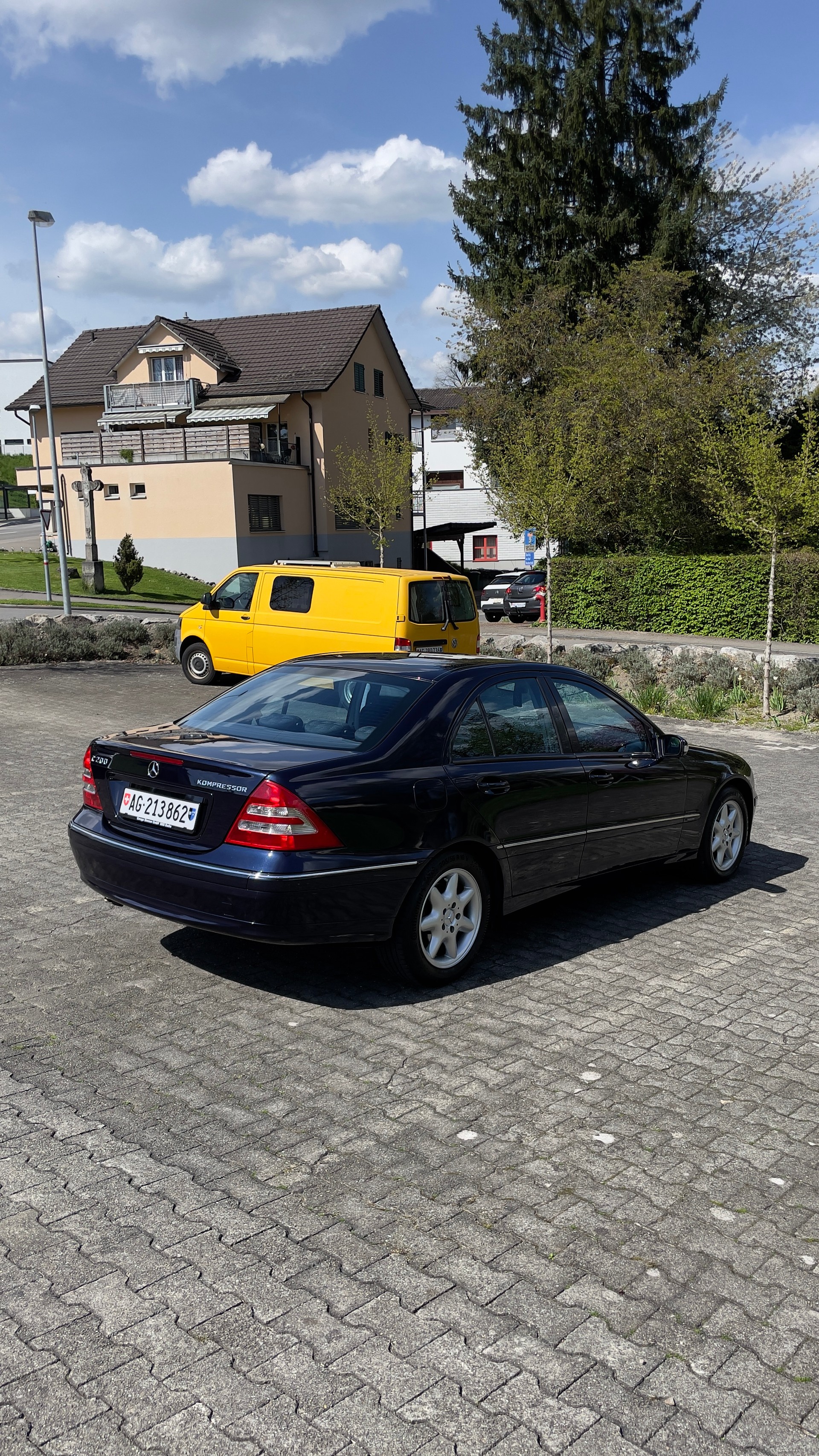 MERCEDES-BENZ C200-image-2