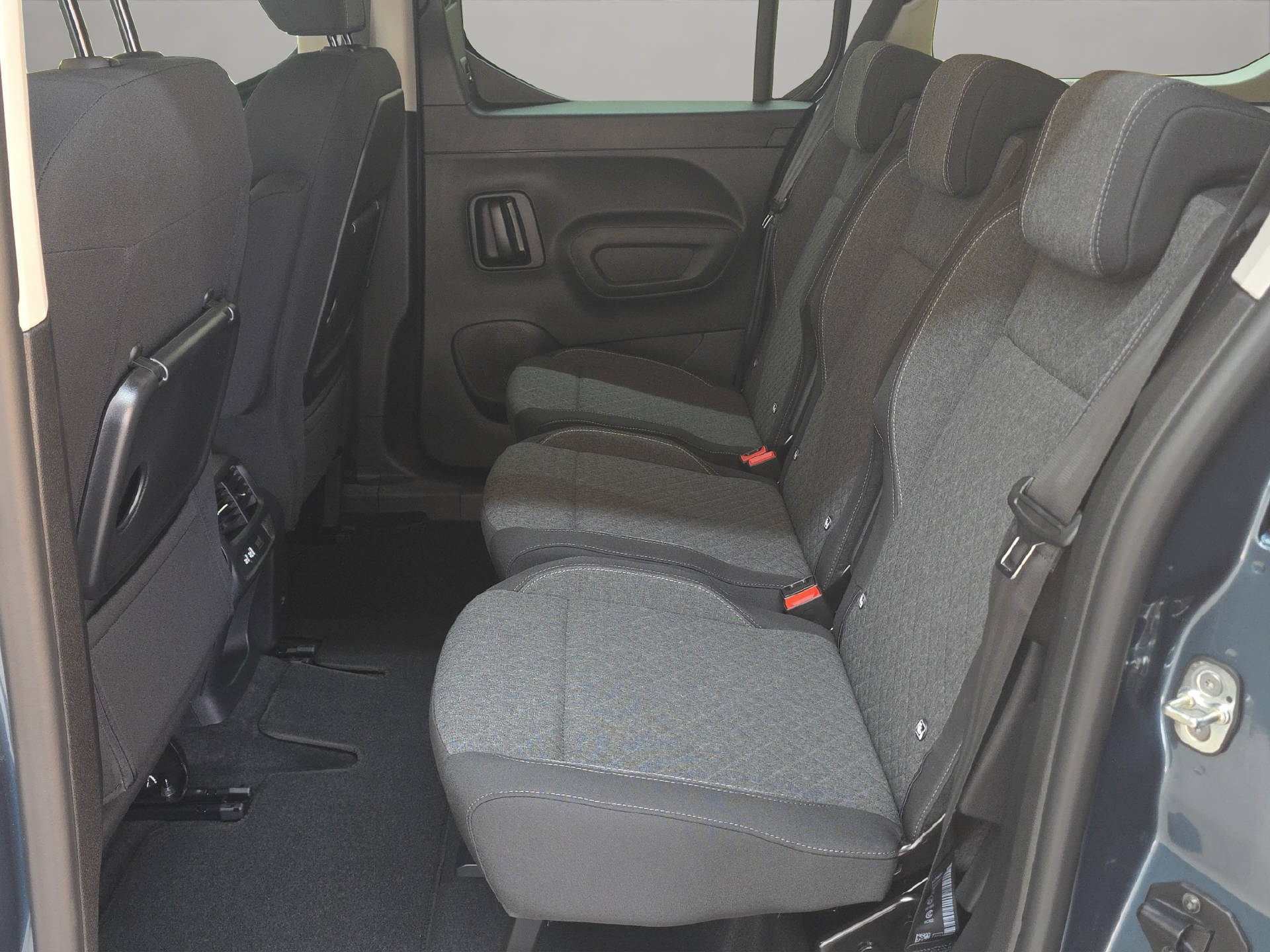 OPEL Combo XL 1.5 D GS S/S-image-1