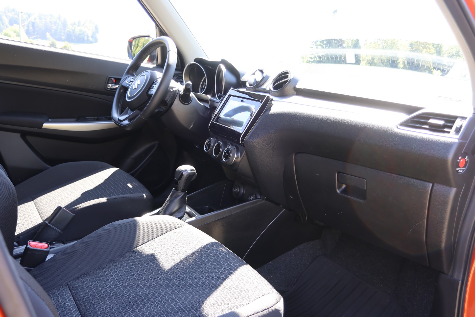 SUZUKI Swift 1.2i Compact Top Hybrid CVT-image-12