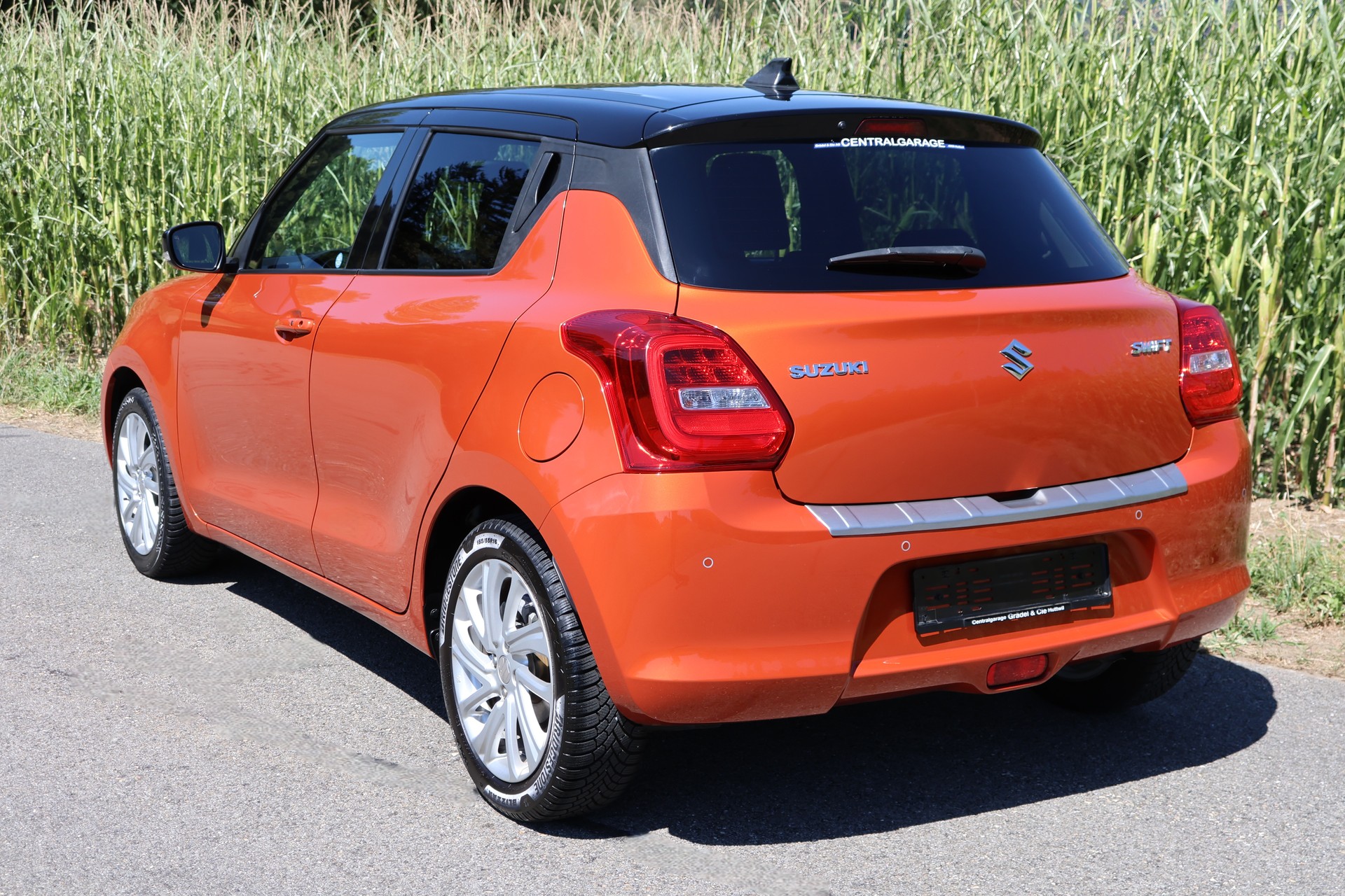 SUZUKI Swift 1.2i Compact Top Hybrid CVT-image-2
