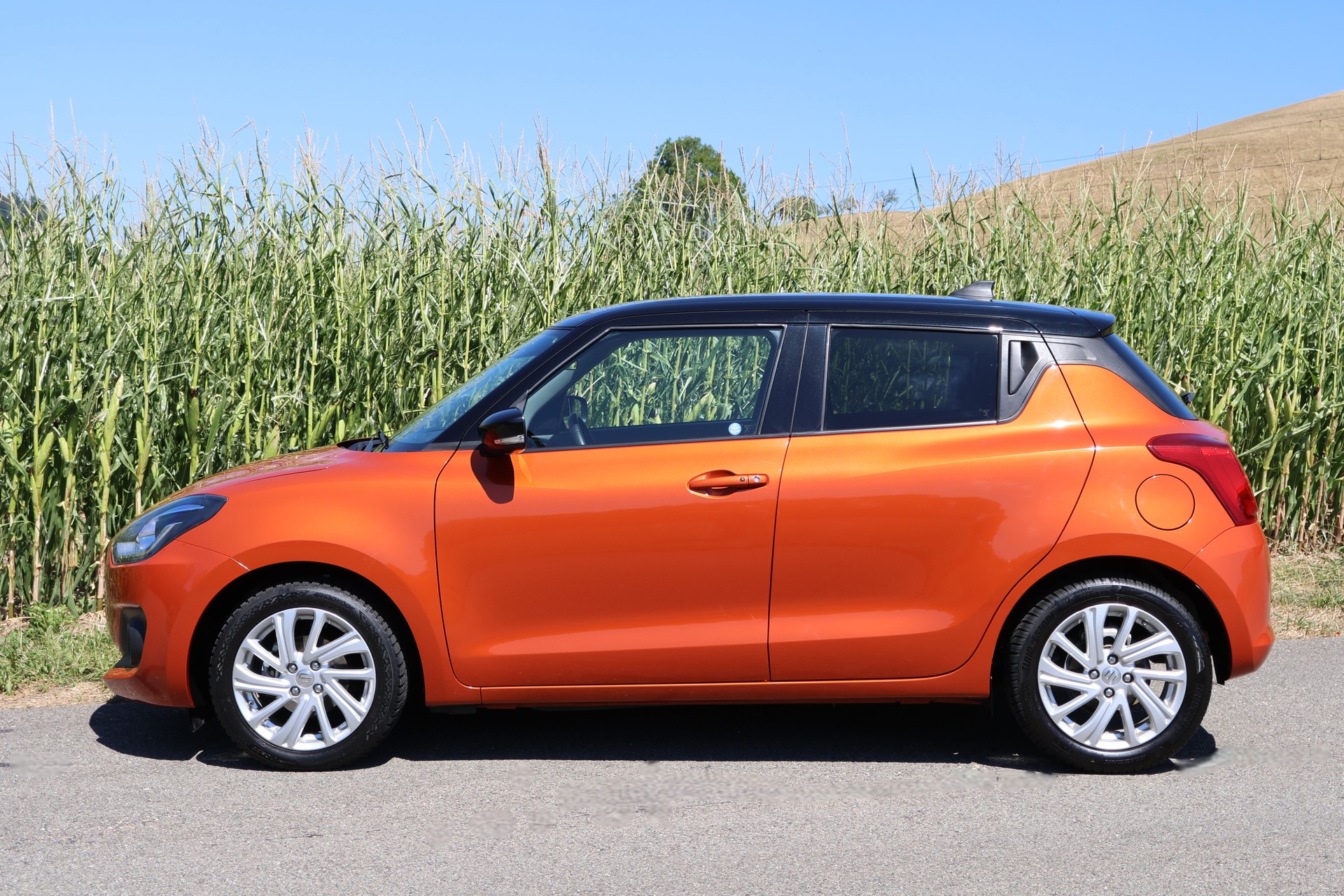 SUZUKI Swift 1.2i Compact Top Hybrid CVT-image-1