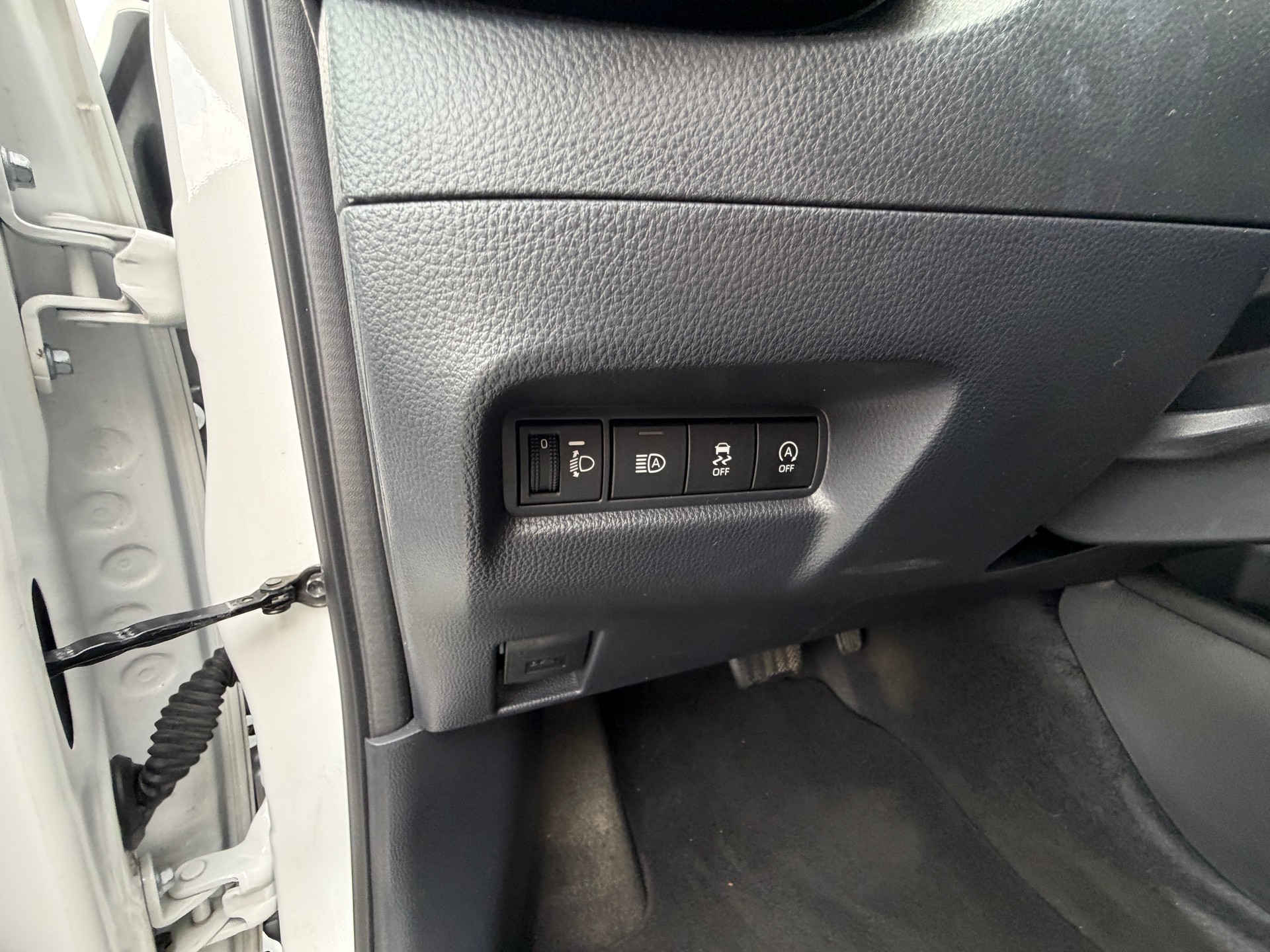 TOYOTA Aygo X 1.0 VVT-i Comfort CVT-image-10