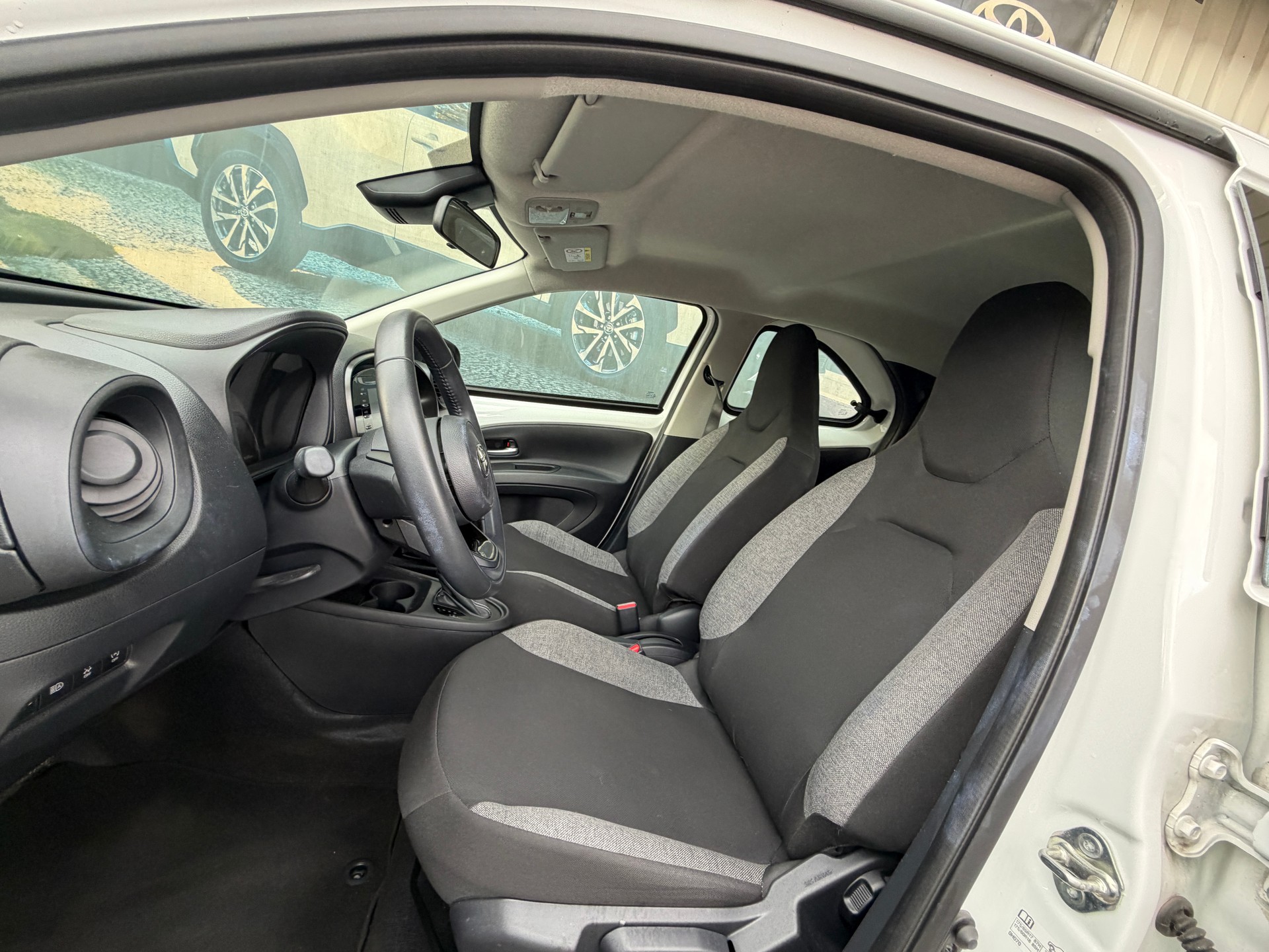 TOYOTA Aygo X 1.0 VVT-i Comfort CVT-image-9