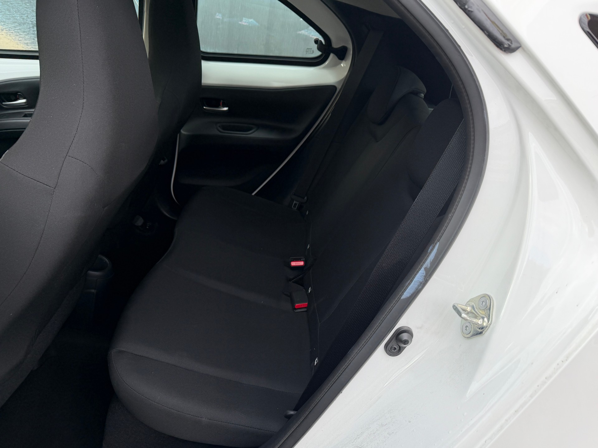 TOYOTA Aygo X 1.0 VVT-i Comfort CVT-image-7