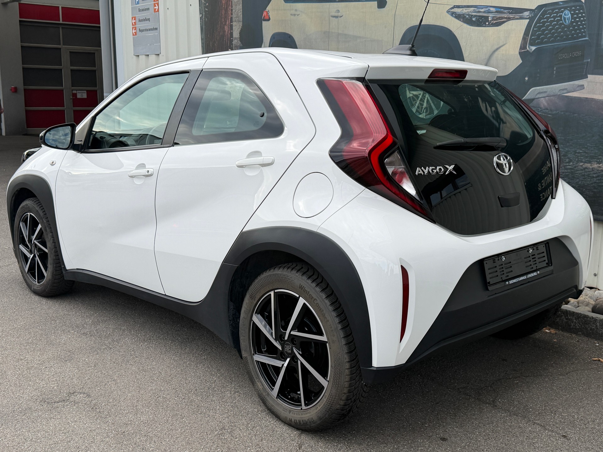 TOYOTA Aygo X 1.0 VVT-i Comfort CVT-image-4