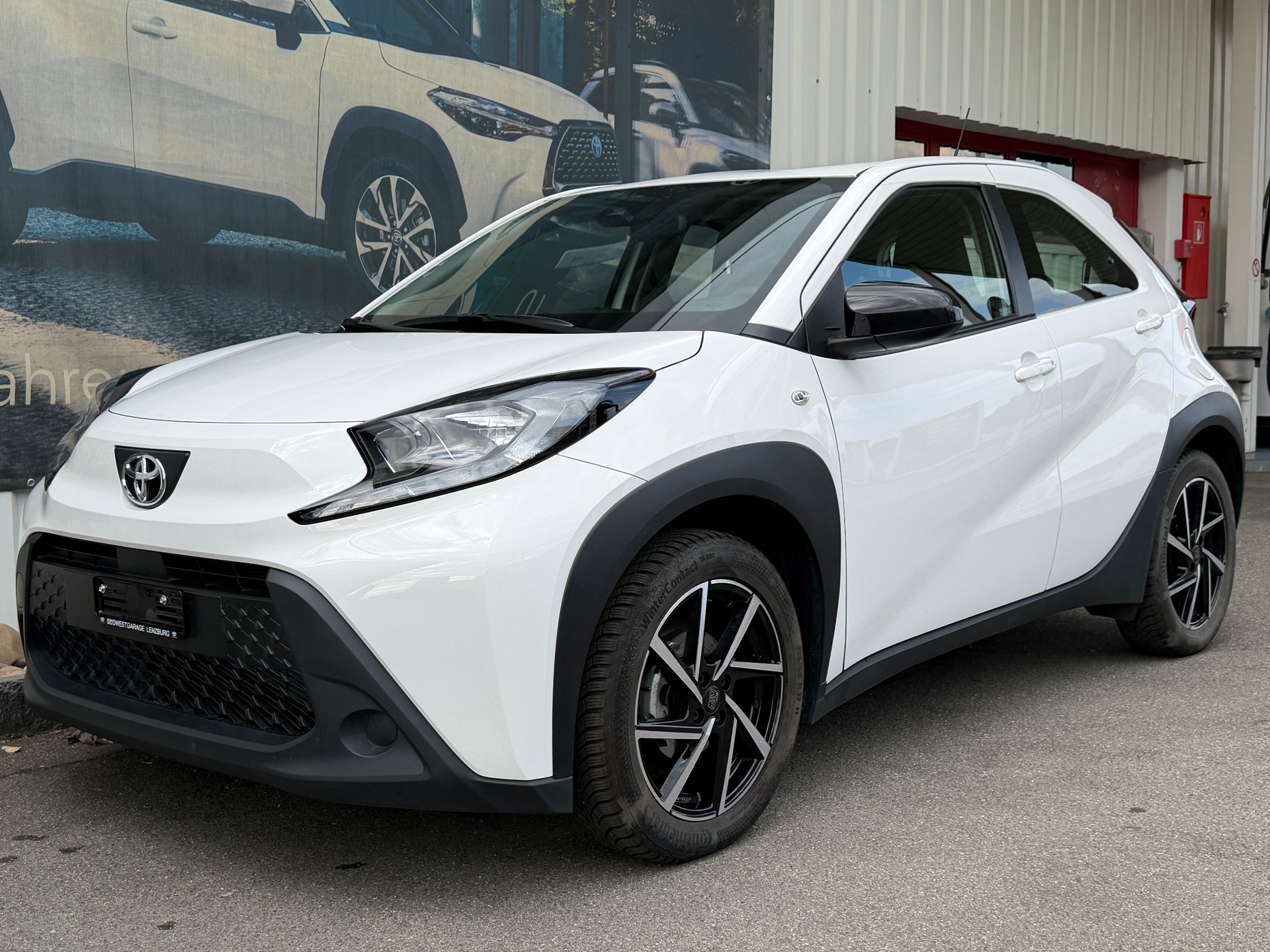 TOYOTA Aygo X 1.0 VVT-i Comfort CVT-image-2