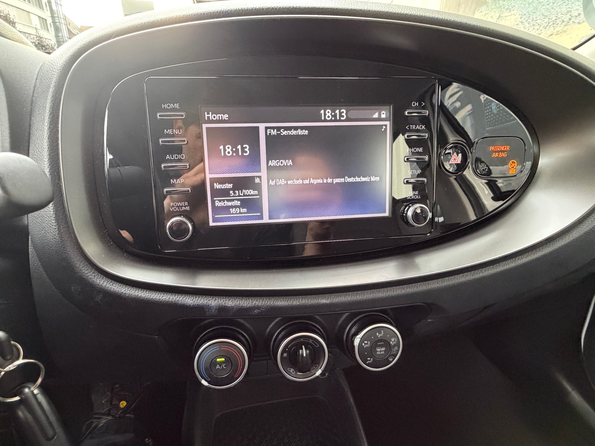 TOYOTA Aygo X 1.0 VVT-i Comfort CVT-image-13