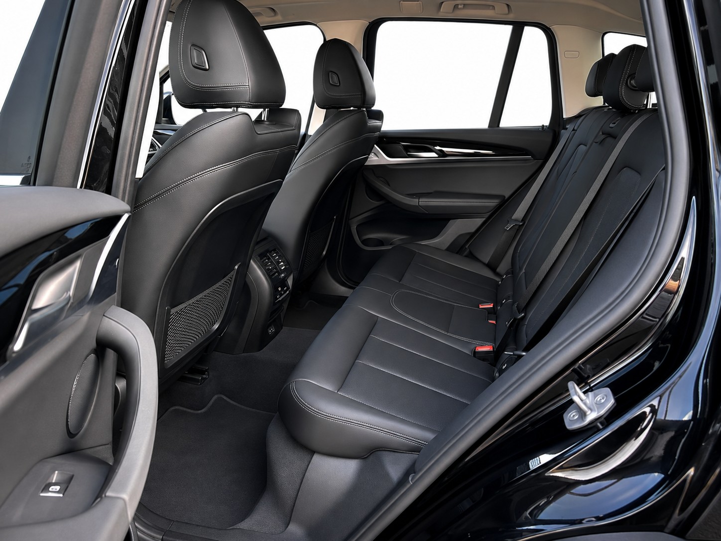 BMW X3 20d xDrive * CH FAHRZEUG *-image-15