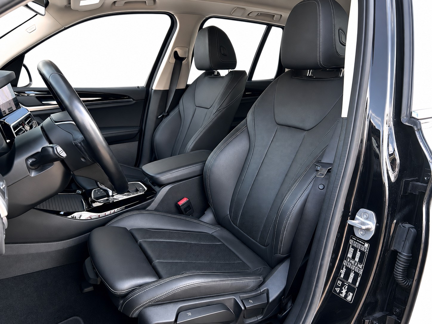 BMW X3 20d xDrive * CH FAHRZEUG *-image-8
