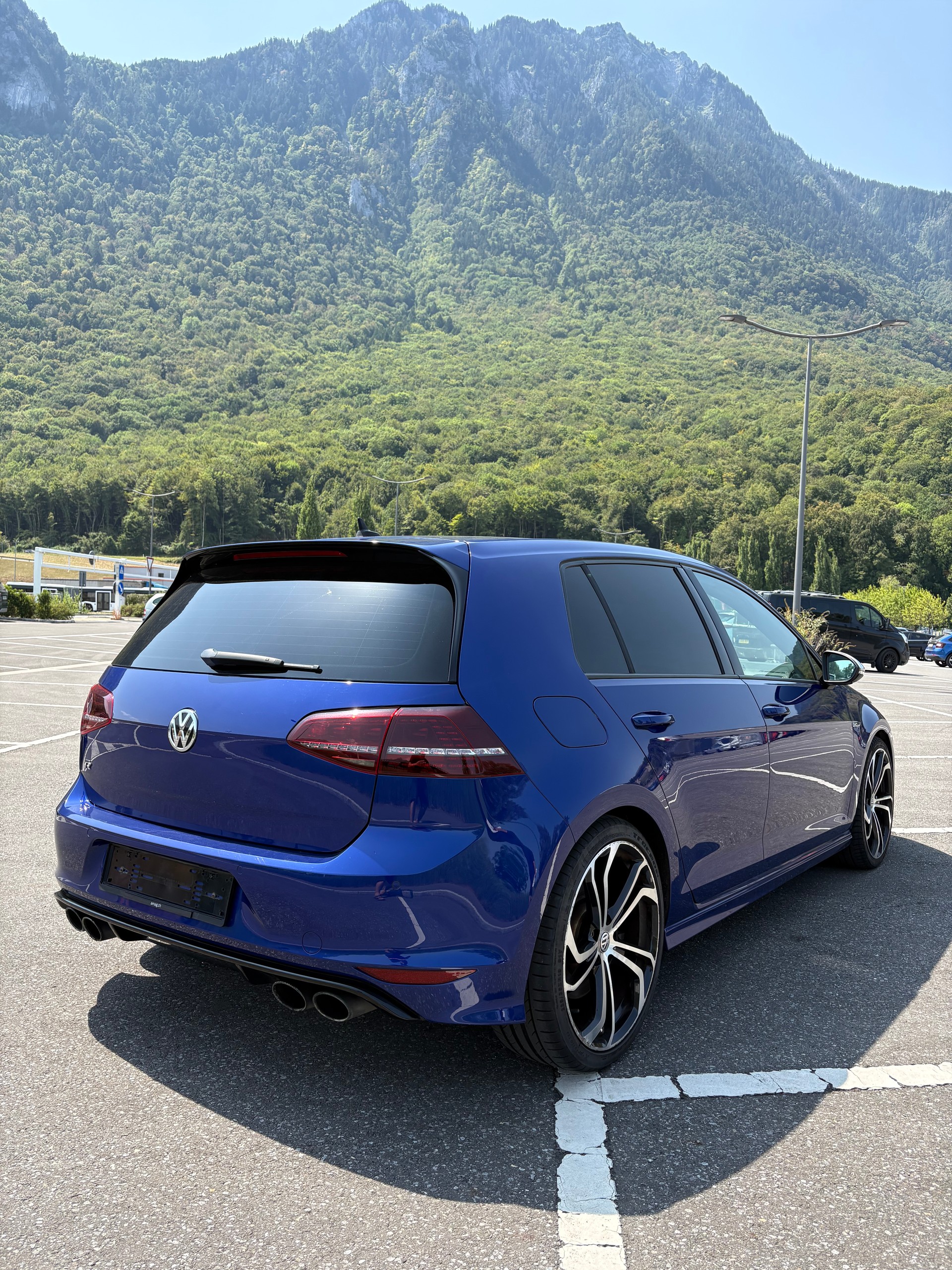 VW 2.0 TSI R 4 Motion-image-4