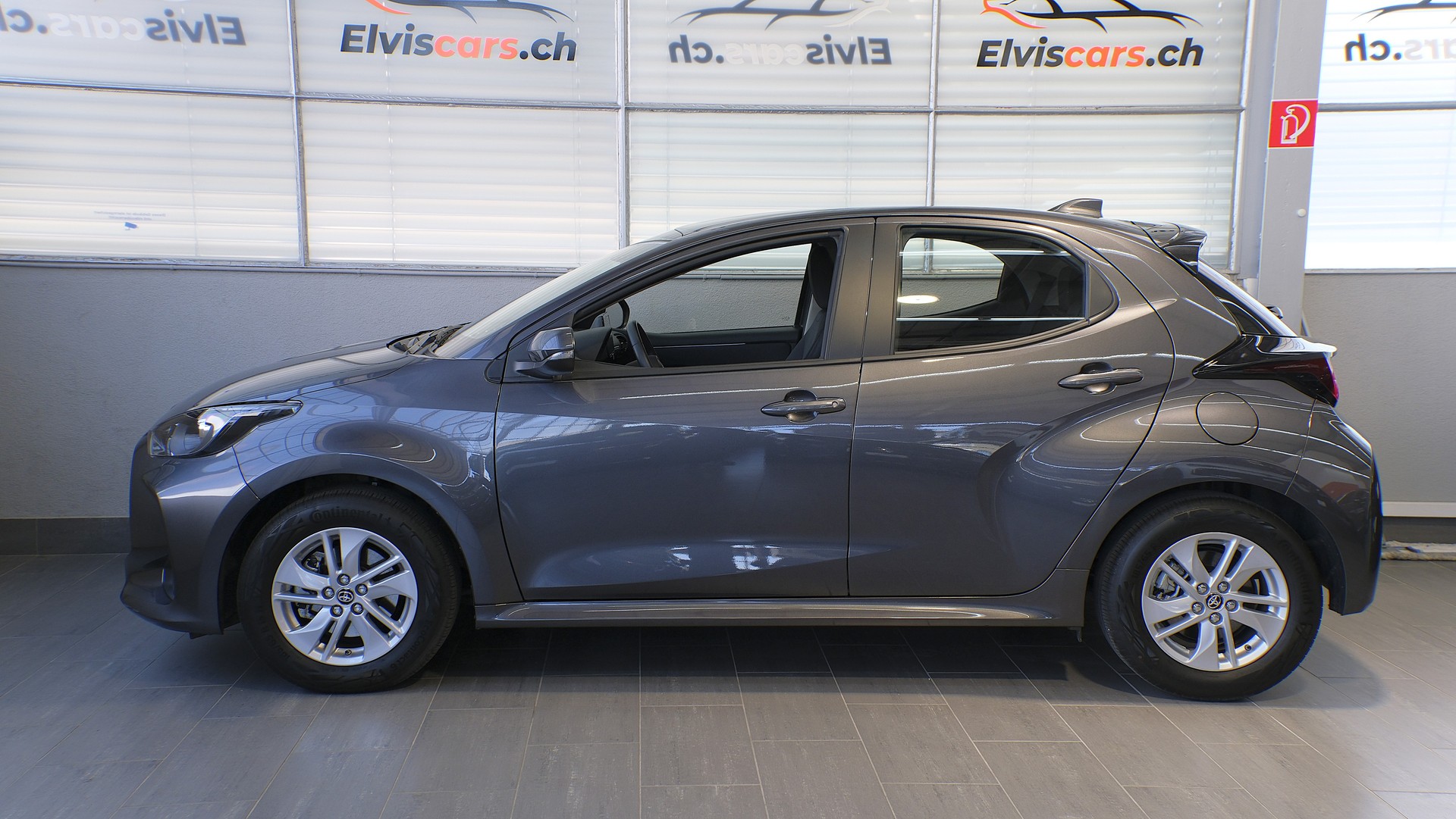 TOYOTA Yaris 1.5 Comfort e-CVT-image-10