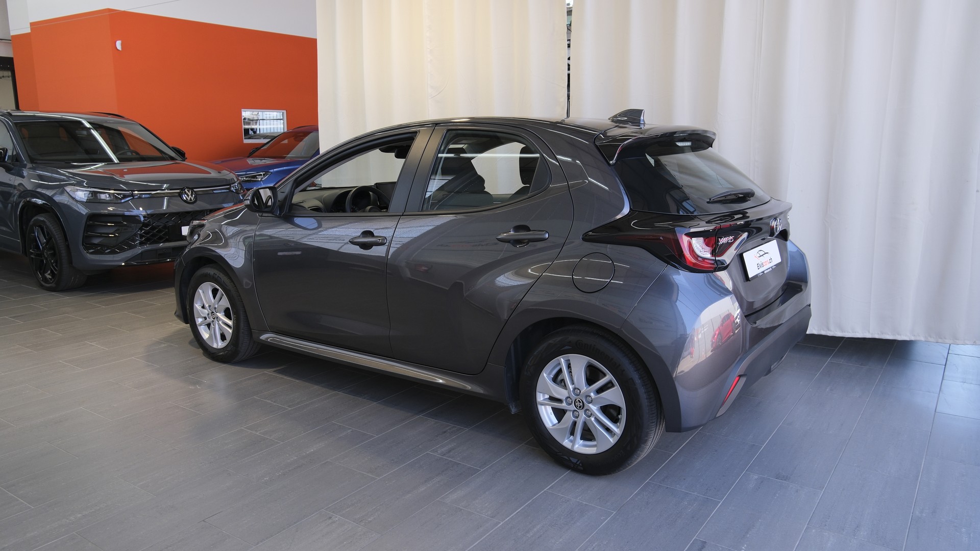 TOYOTA Yaris 1.5 Comfort e-CVT-image-12
