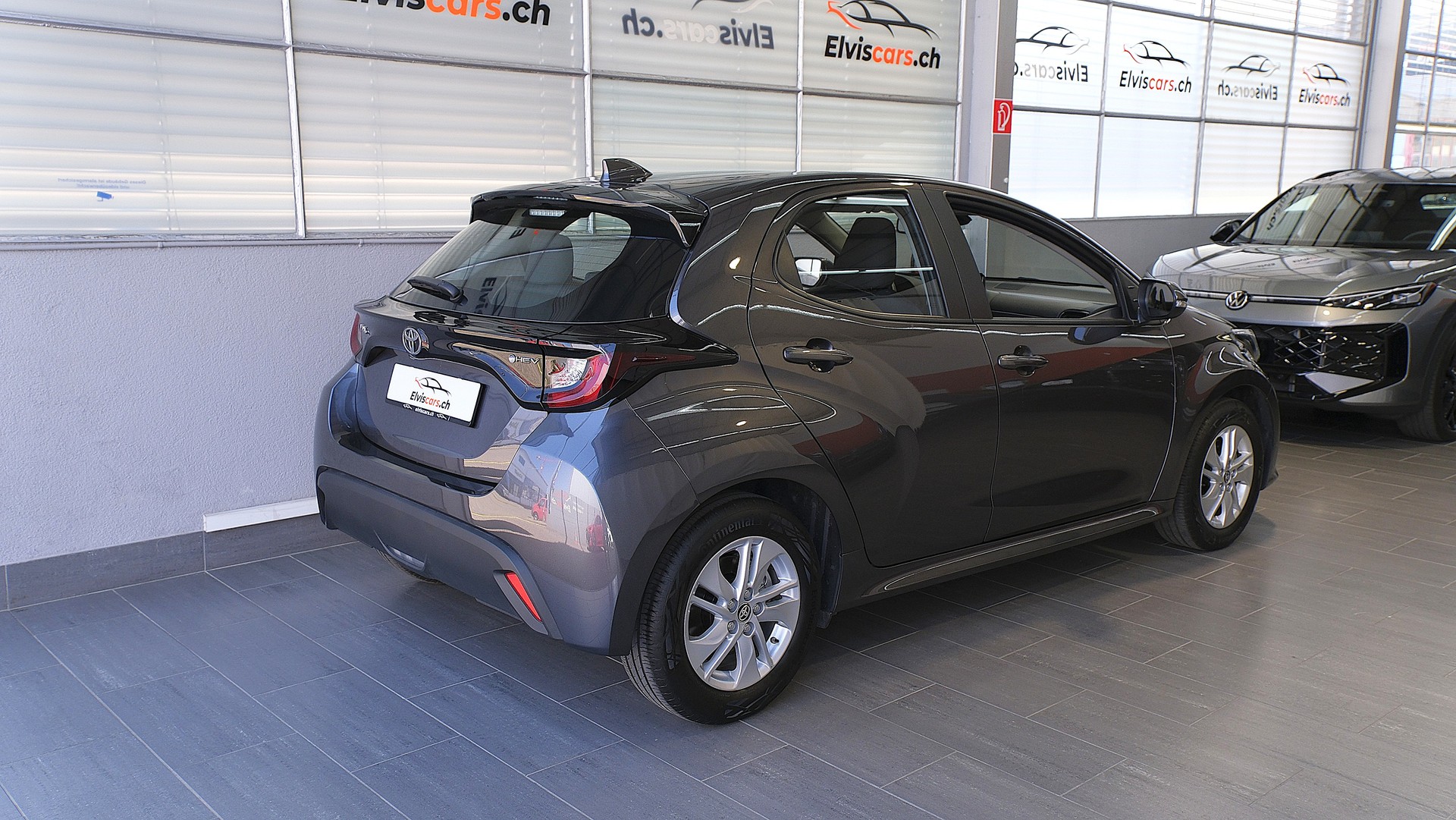 TOYOTA Yaris 1.5 Comfort e-CVT-image-24