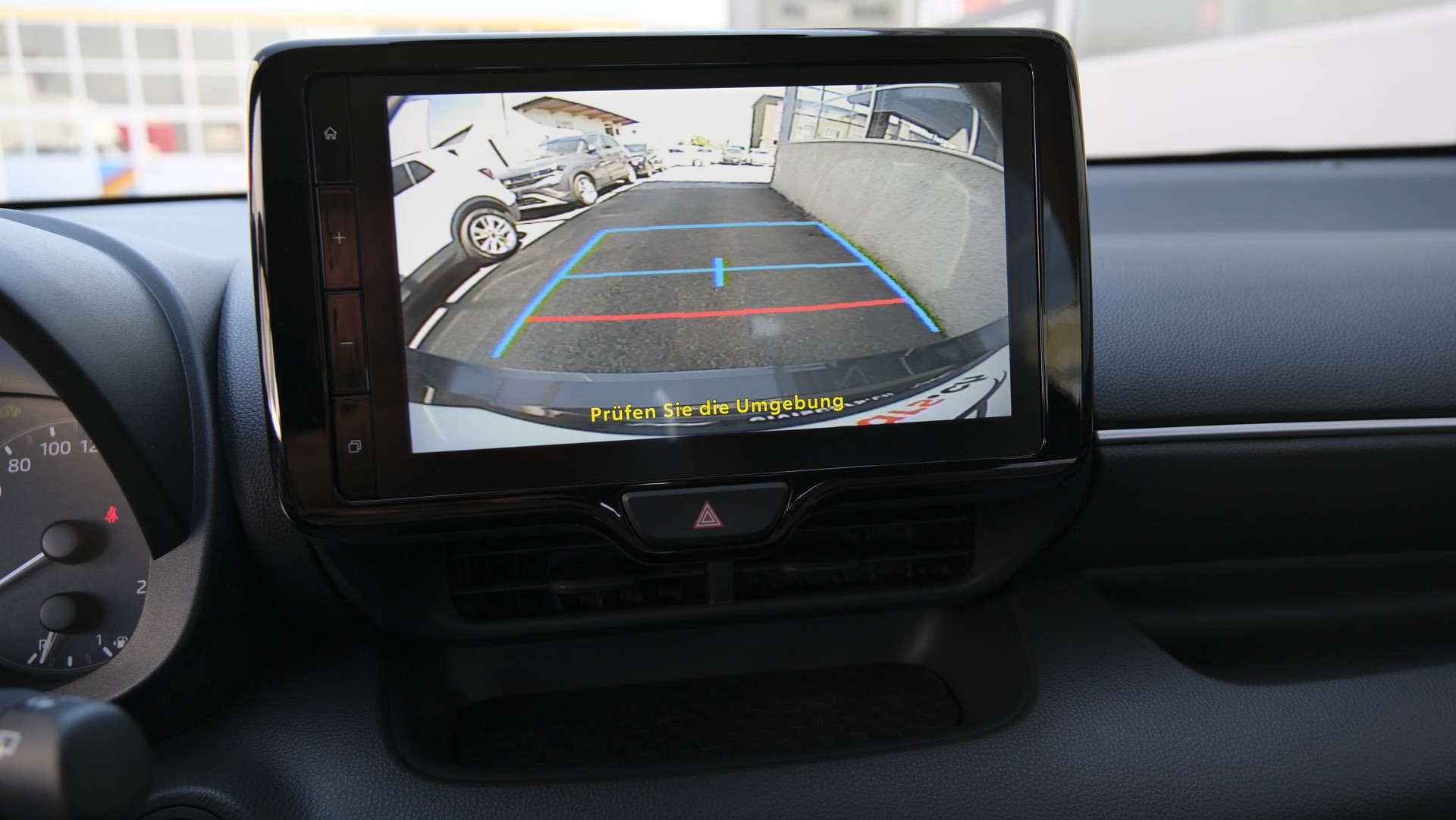 TOYOTA Yaris 1.5 Comfort e-CVT-image-6
