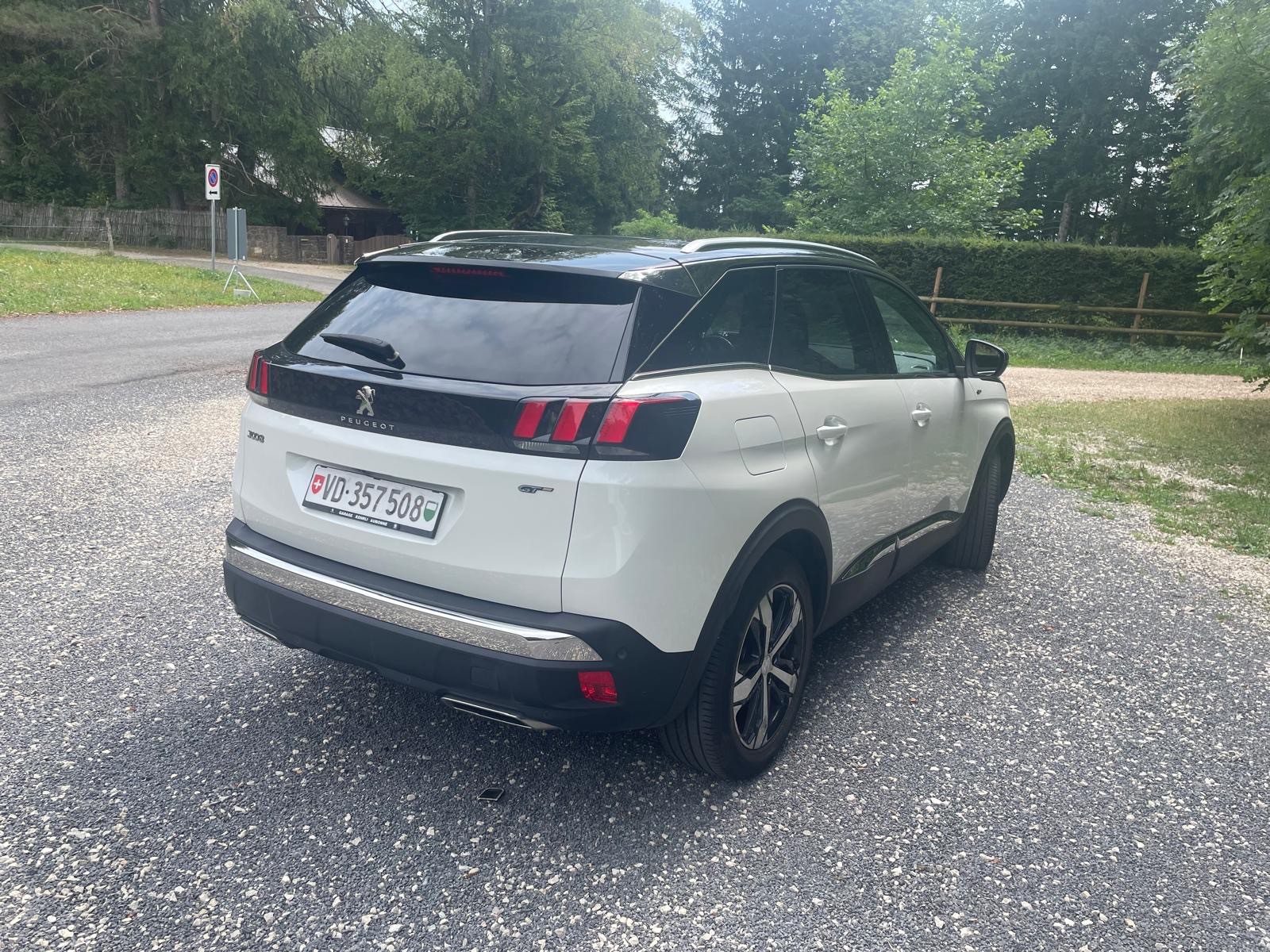 PEUGEOT 2.0 BlueHDi 180 GT-image-3