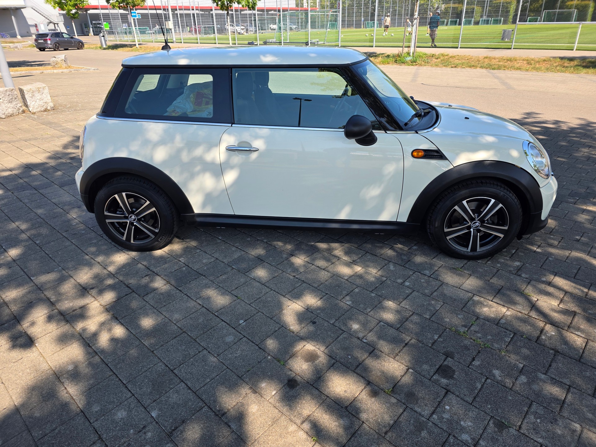 MINI One-image-4