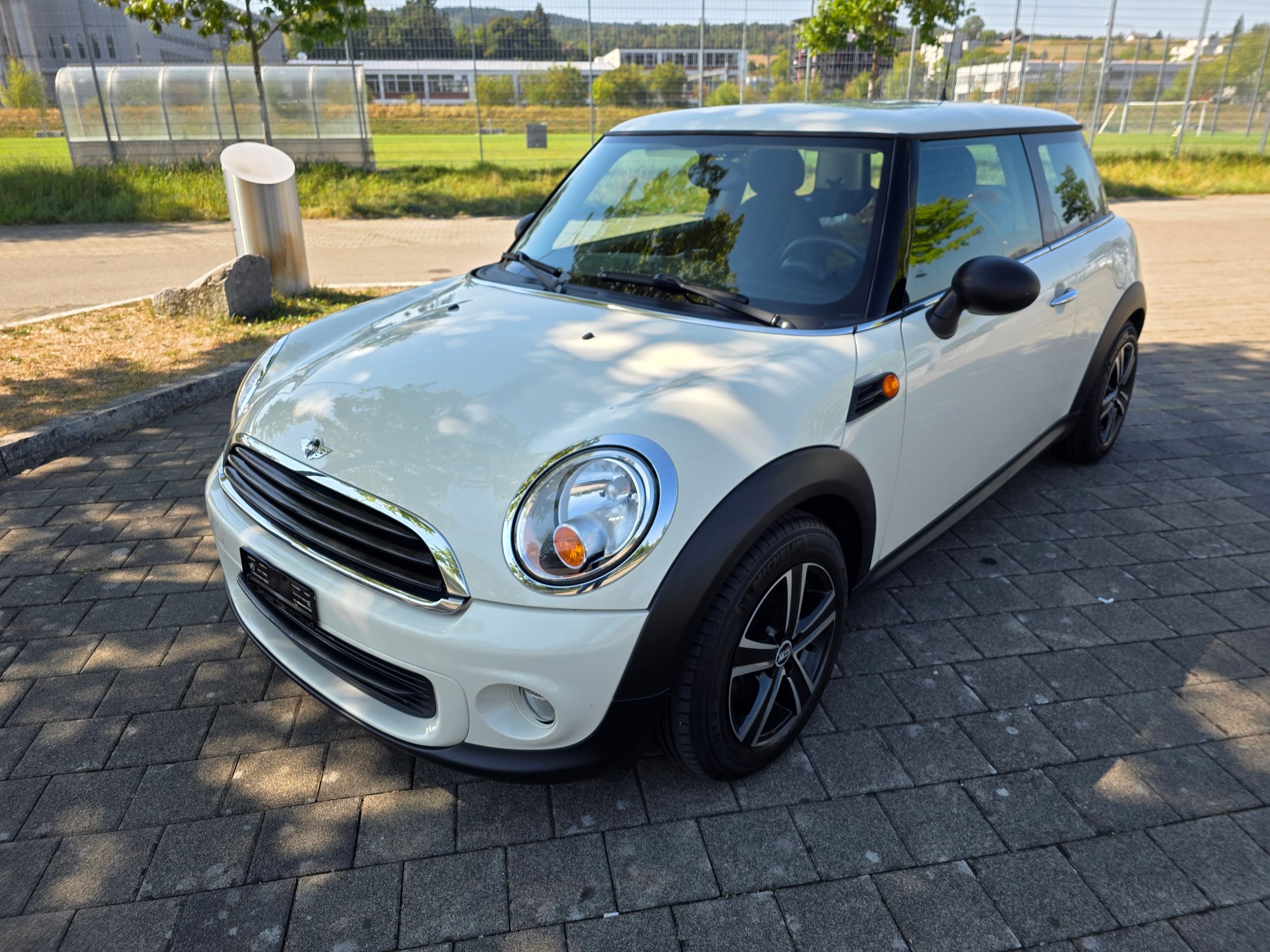 MINI One-image-0