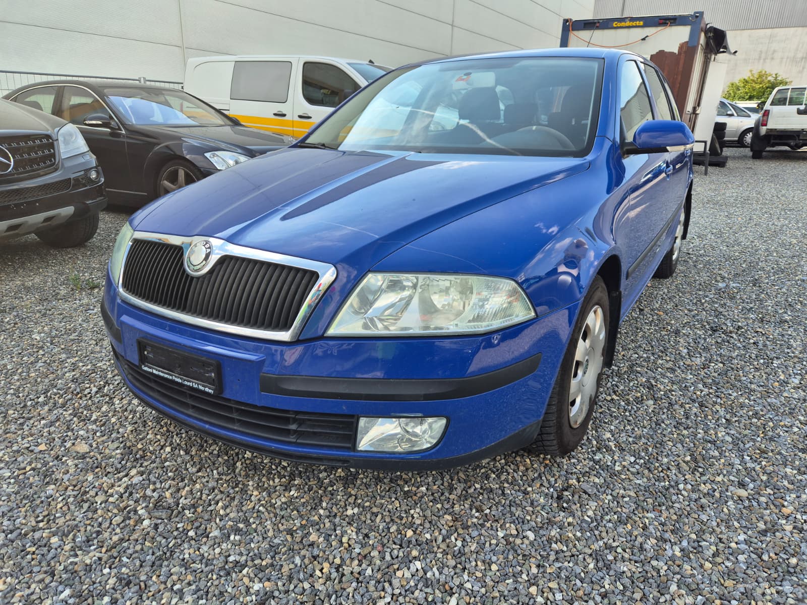 SKODA Octavia 1.6 Ambiente-image-0