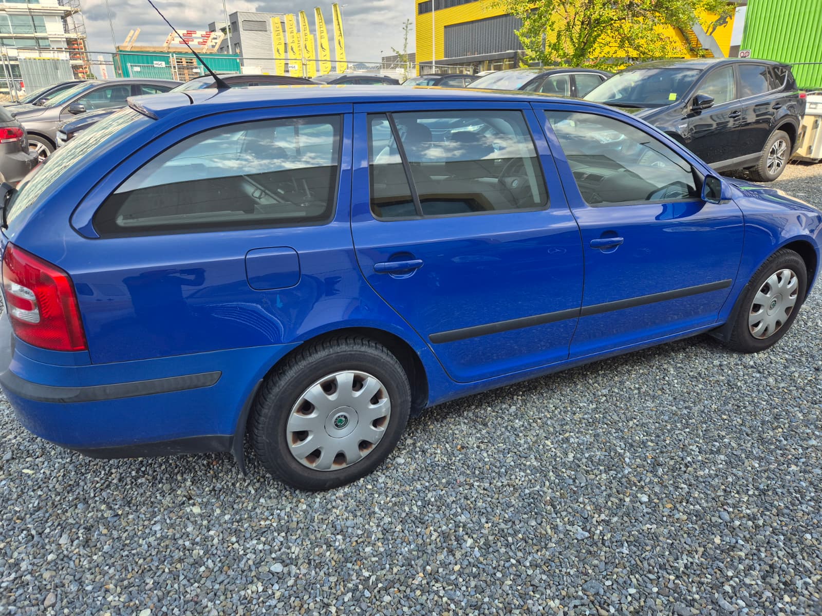 SKODA Octavia 1.6 Ambiente-image-3