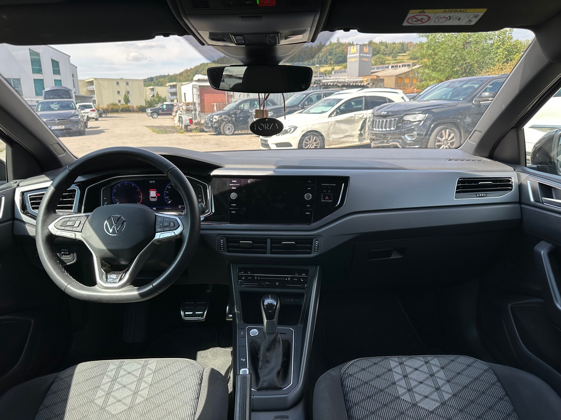 VW Polo 1.0 TSI R-Line DSG-image-11