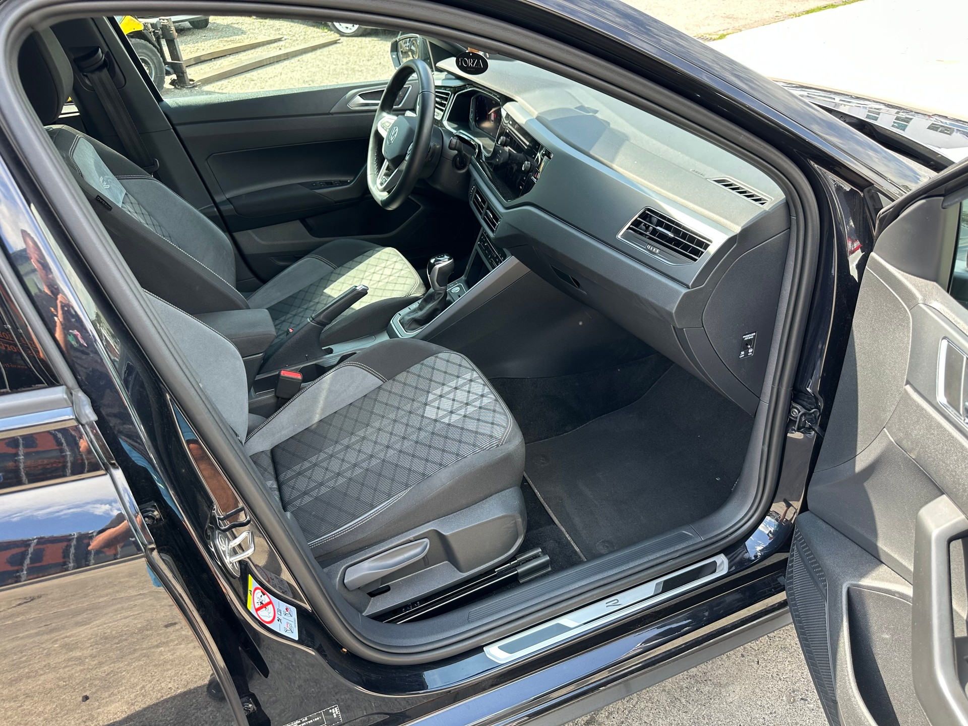 VW Polo 1.0 TSI R-Line DSG-image-12